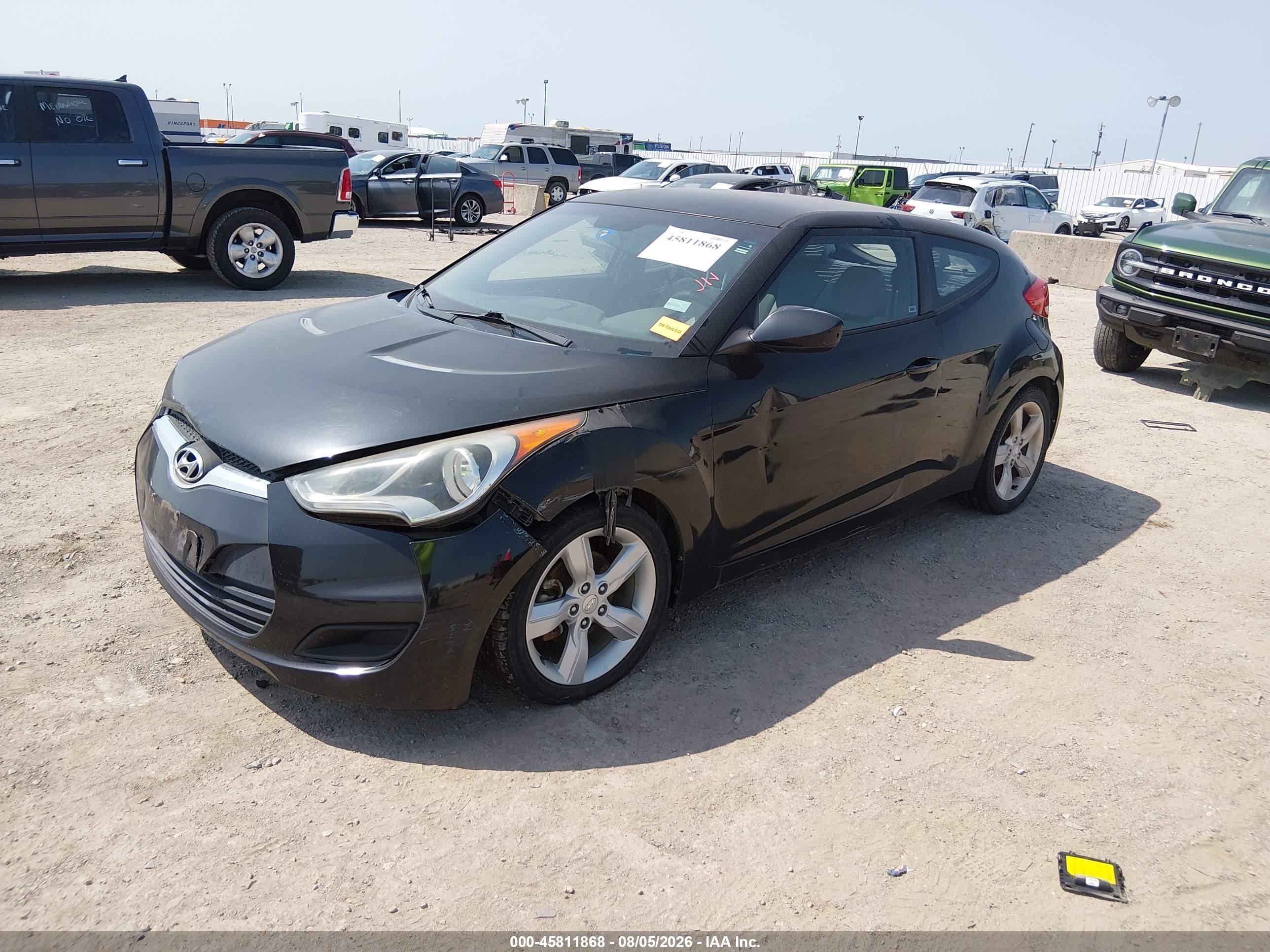 2013 Hyundai Veloster Base W/gray Black vin: KMHTC6AD2DU090383