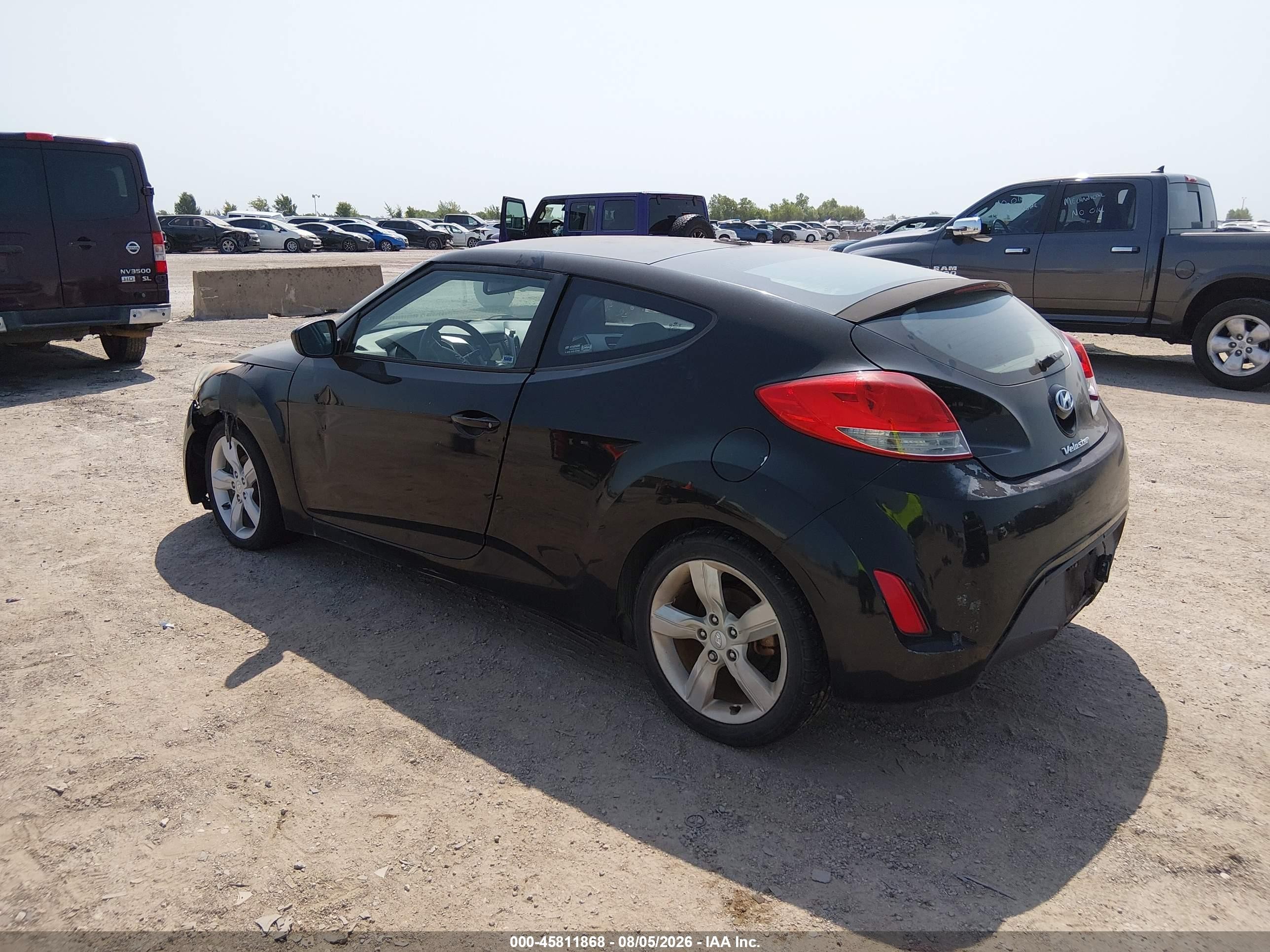2013 Hyundai Veloster Base W/gray Black vin: KMHTC6AD2DU090383