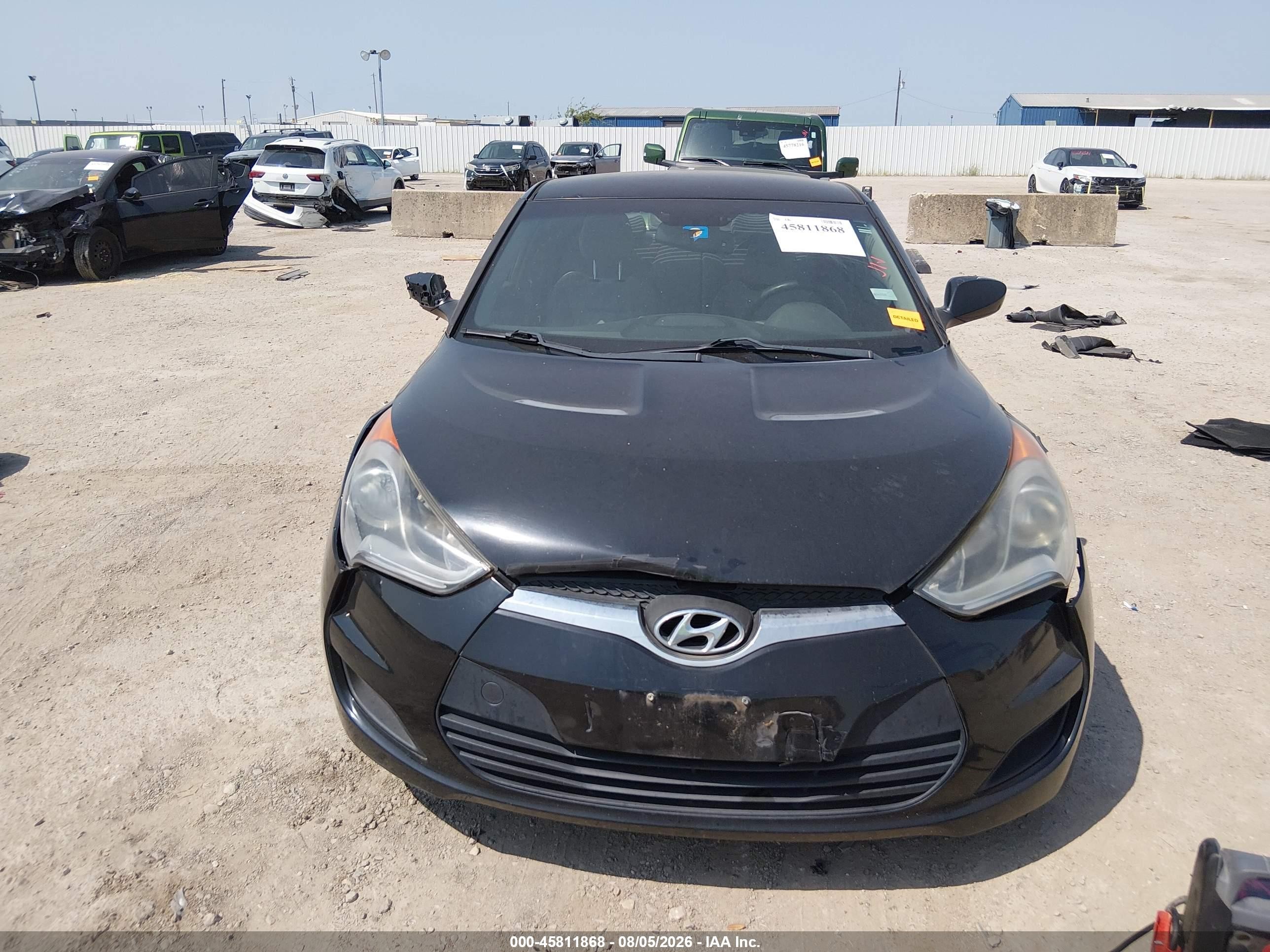 2013 Hyundai Veloster Base W/gray Black vin: KMHTC6AD2DU090383