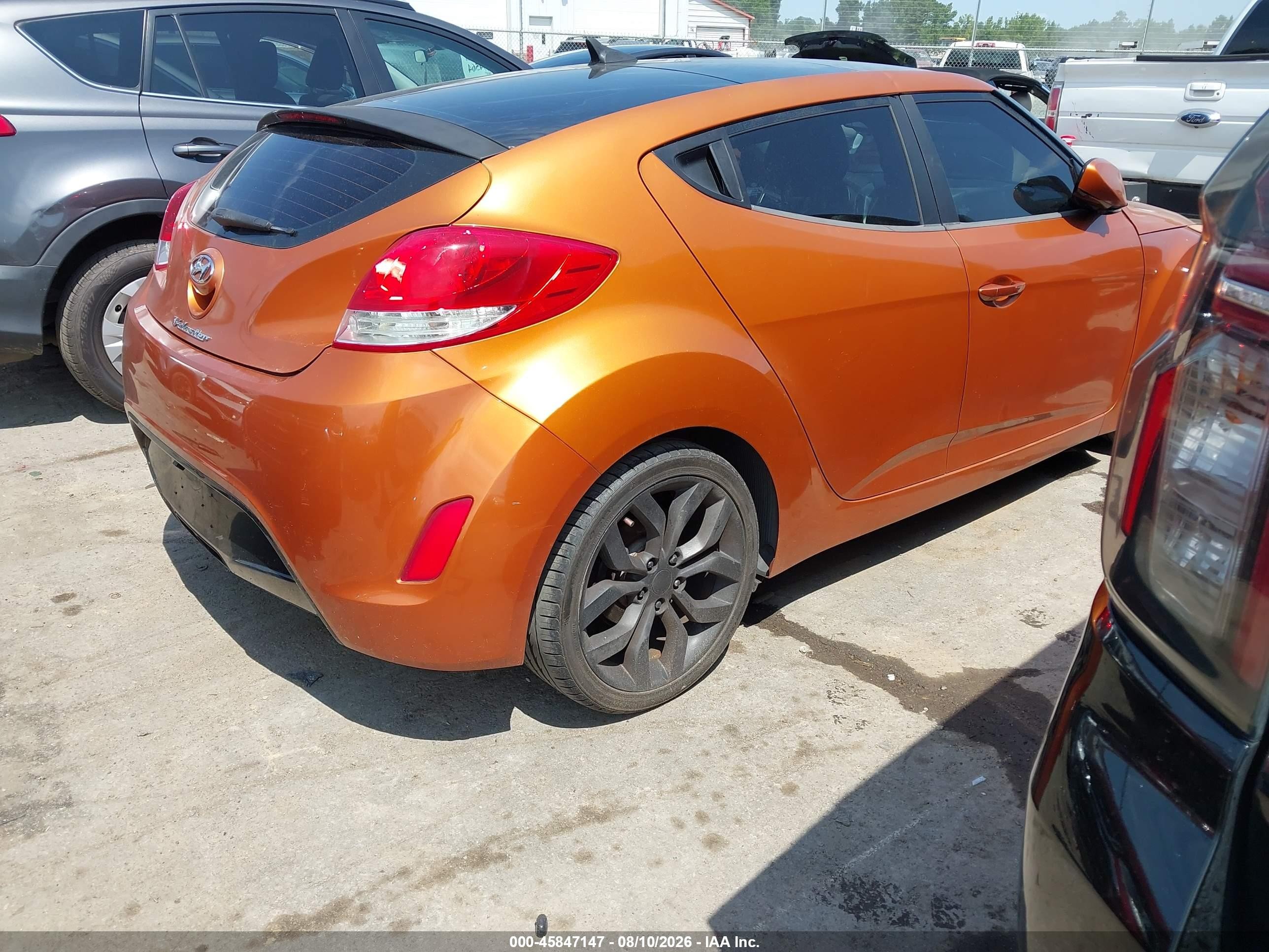 2013 Hyundai Veloster Base W/black Orange vin: KMHTC6AD2DU093252