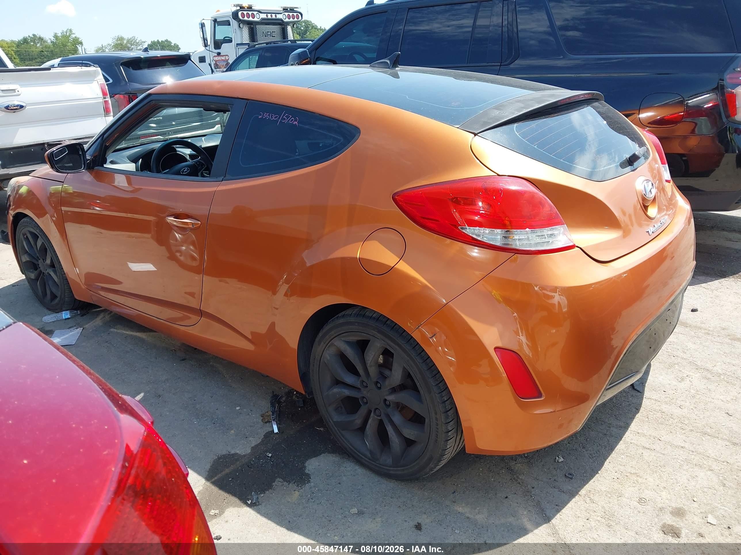2013 Hyundai Veloster Base W/black Orange vin: KMHTC6AD2DU093252