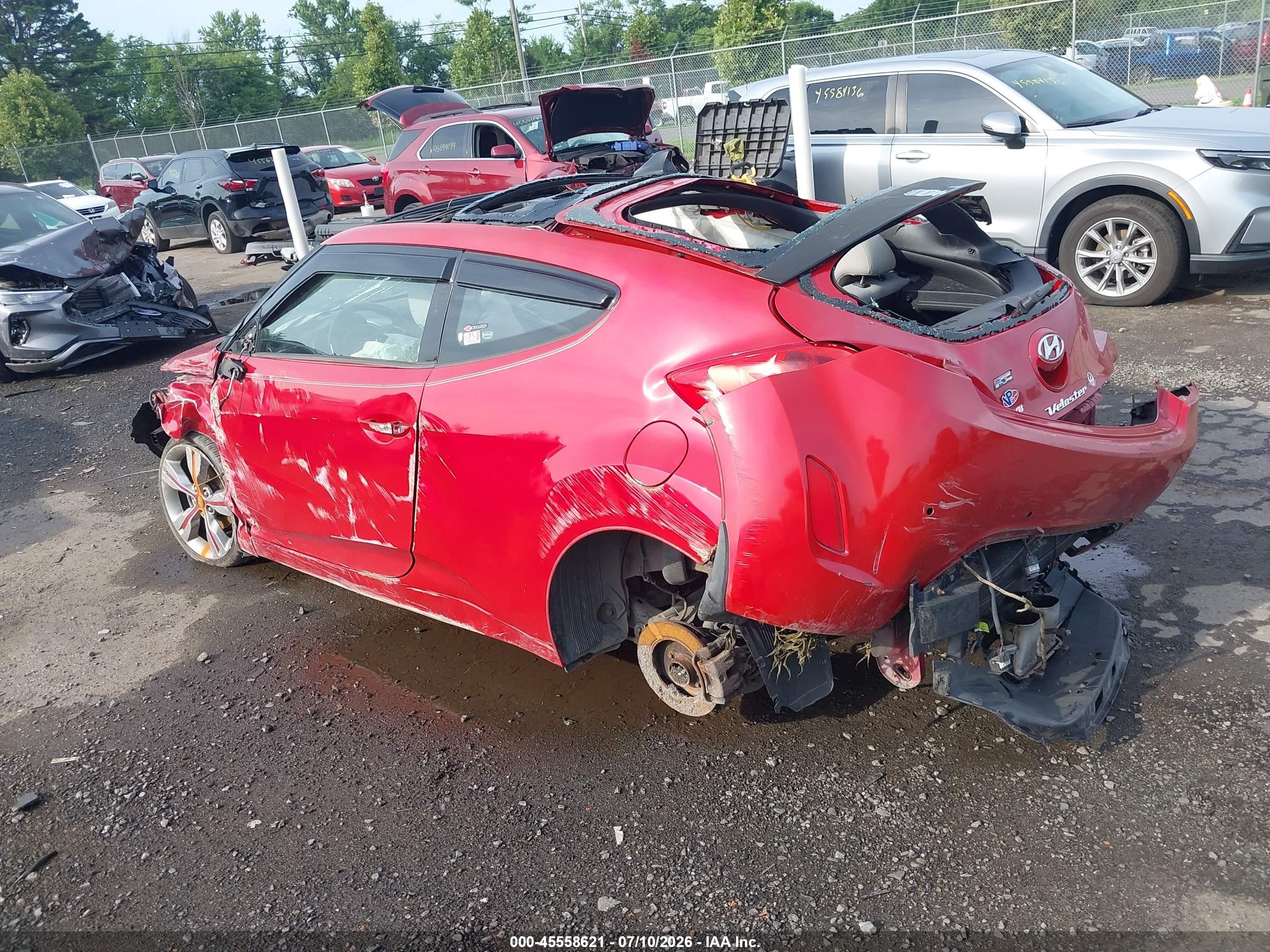 2013 Hyundai Veloster Base W/gray Red vin: KMHTC6AD2DU095096