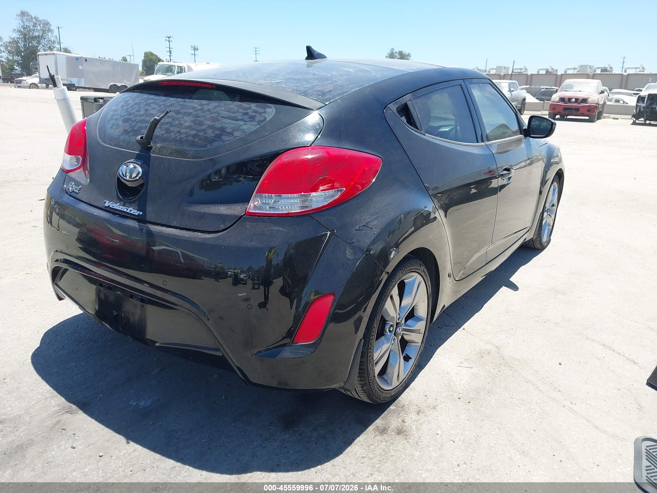2013 Hyundai Veloster Base W/gray Black vin: KMHTC6AD2DU098032