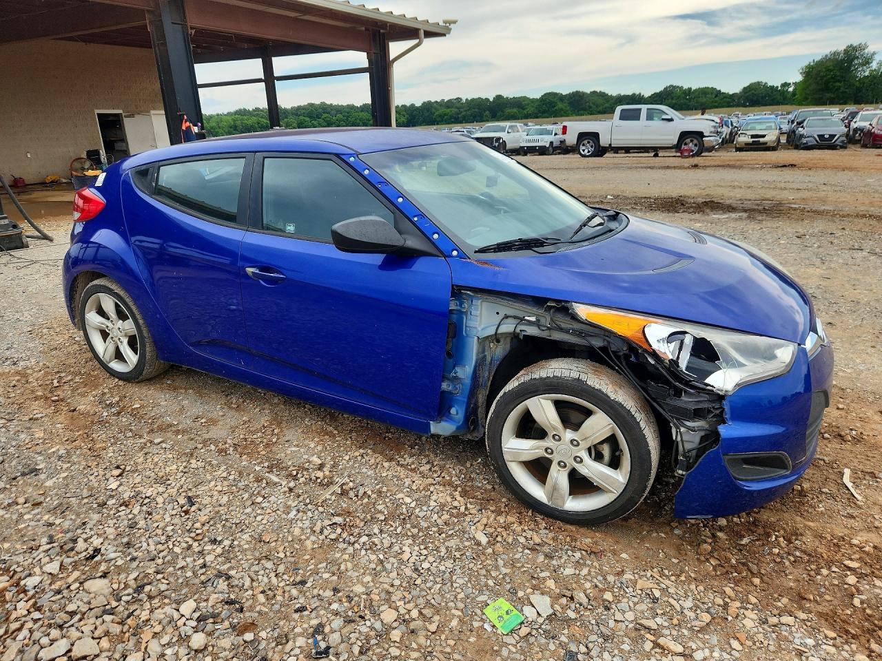 2013 Hyundai Veloster Base Blue vin: KMHTC6AD2DU116383