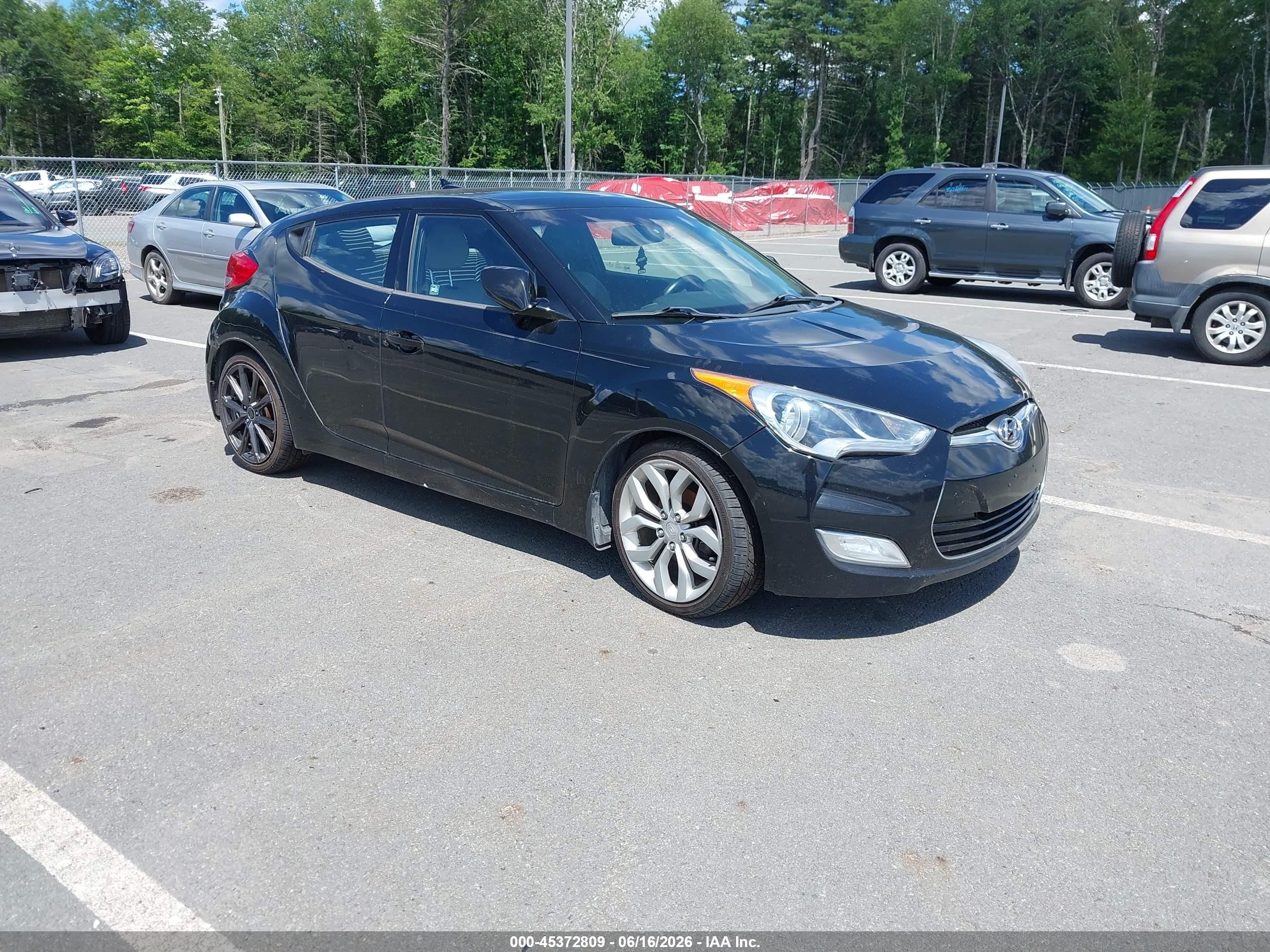 2013 Hyundai Veloster Base W/gray Black vin: KMHTC6AD2DU117193