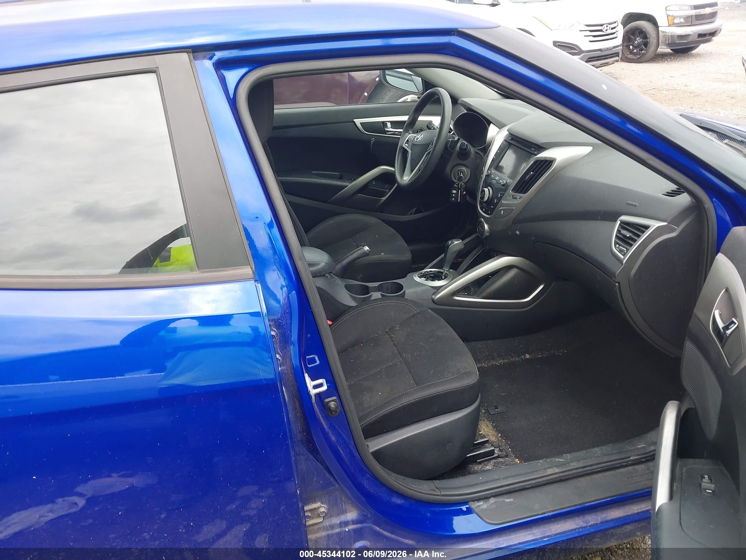 2013 Hyundai Veloster Base W/black Blue vin: KMHTC6AD2DU126668
