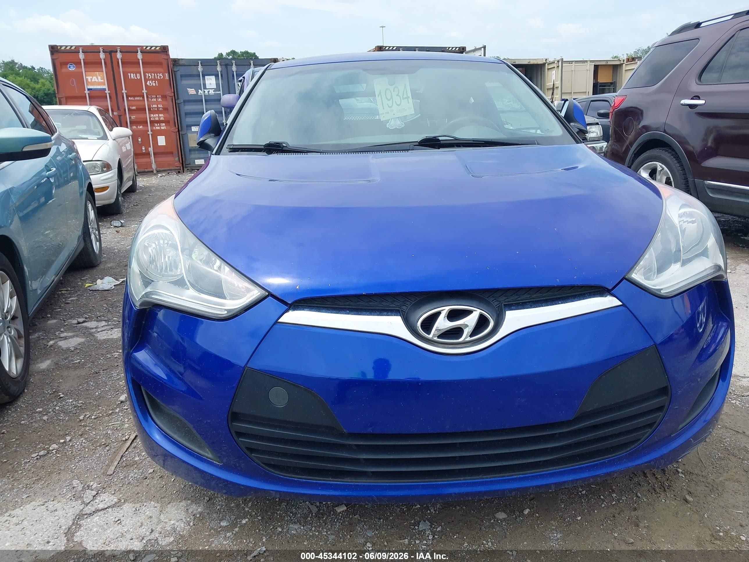 2013 Hyundai Veloster Base W/black Blue vin: KMHTC6AD2DU126668