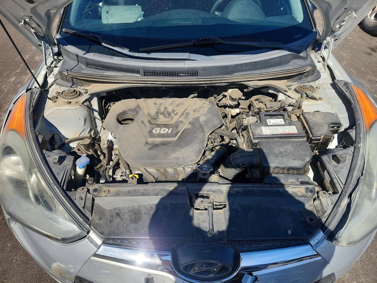 2013 Hyundai Veloster Base Silver vin: KMHTC6AD2DU146872