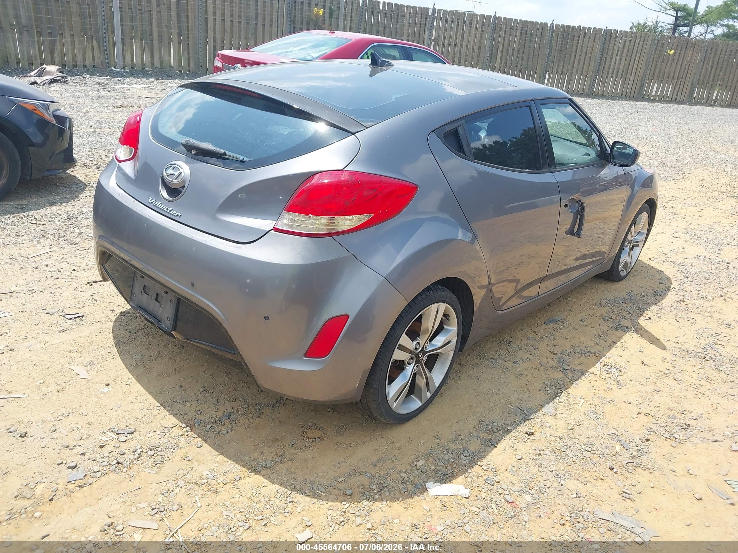 2013 Hyundai Veloster Base W/black Gray vin: KMHTC6AD2DU151750