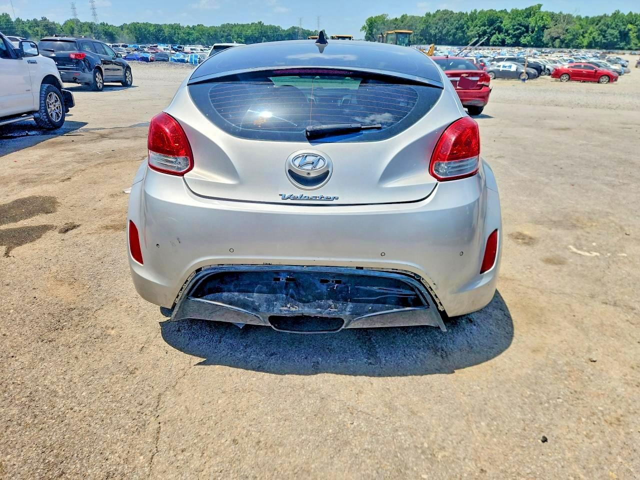 2013 Hyundai Veloster Base Gray vin: KMHTC6AD2DU166913