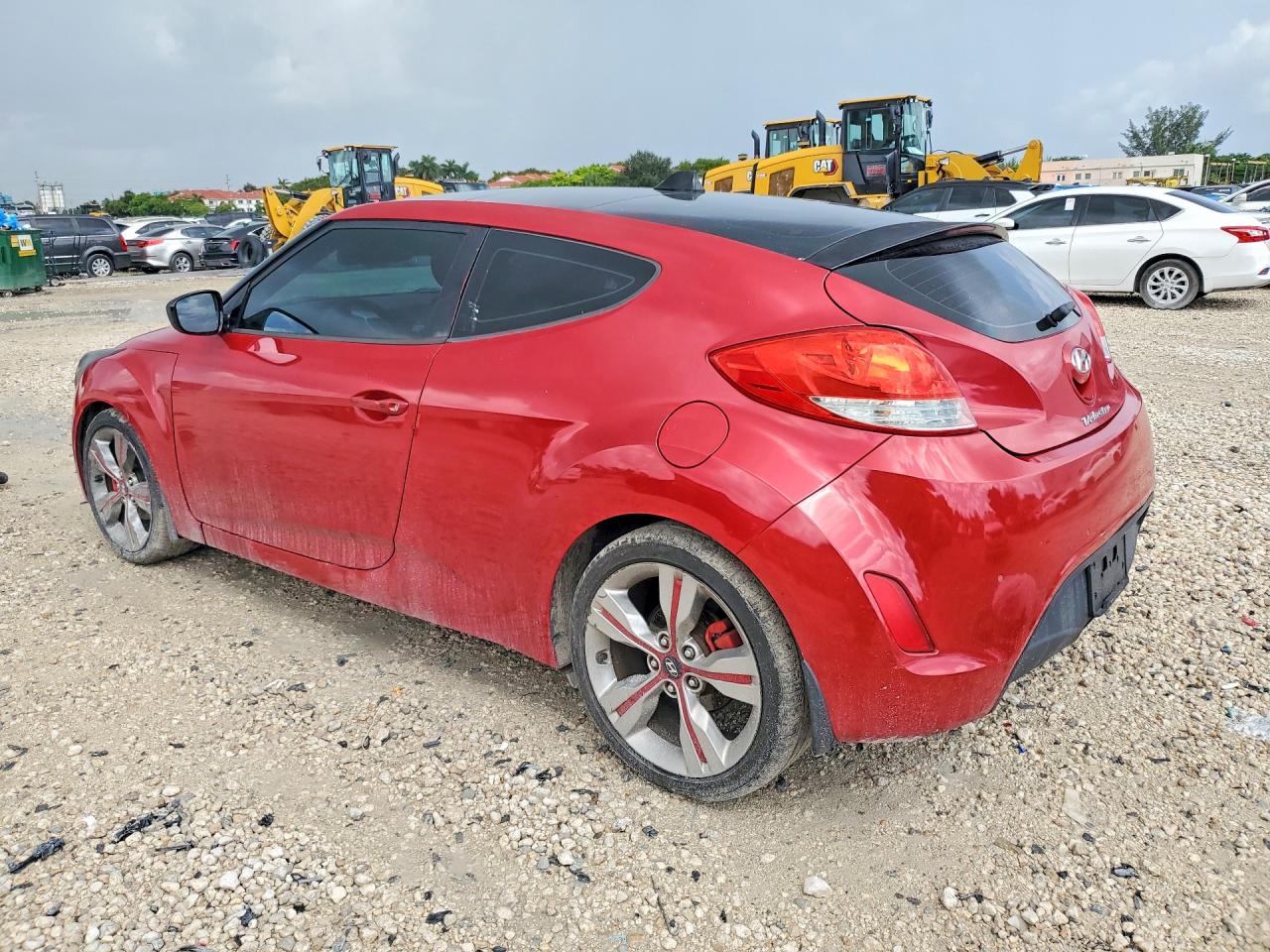 2013 Hyundai Veloster Base Red vin: KMHTC6AD2DU170329