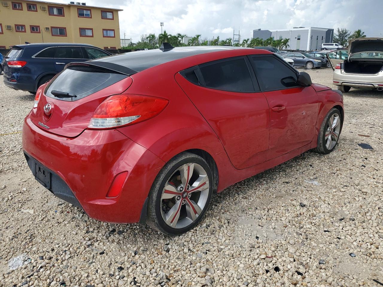 2013 Hyundai Veloster Base Red vin: KMHTC6AD2DU170329