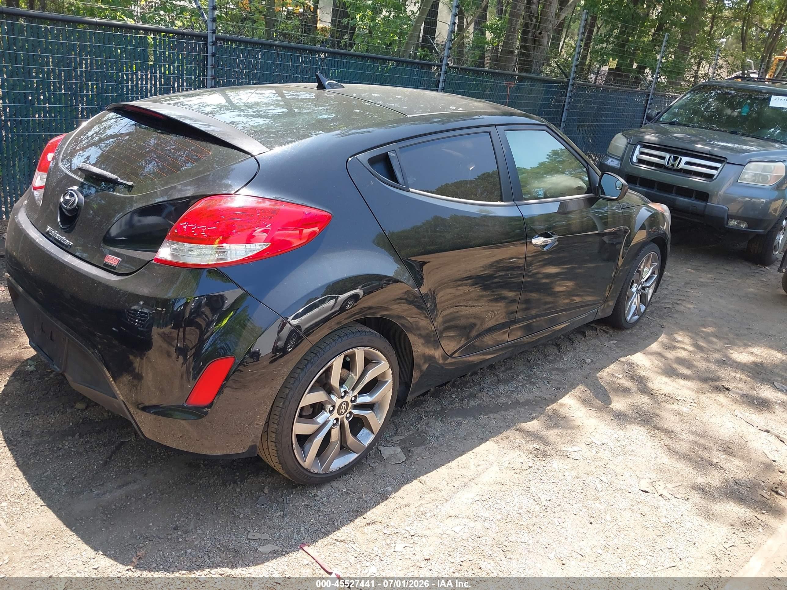 2014 Hyundai Veloster Flex W/red Black vin: KMHTC6AD2EU214539
