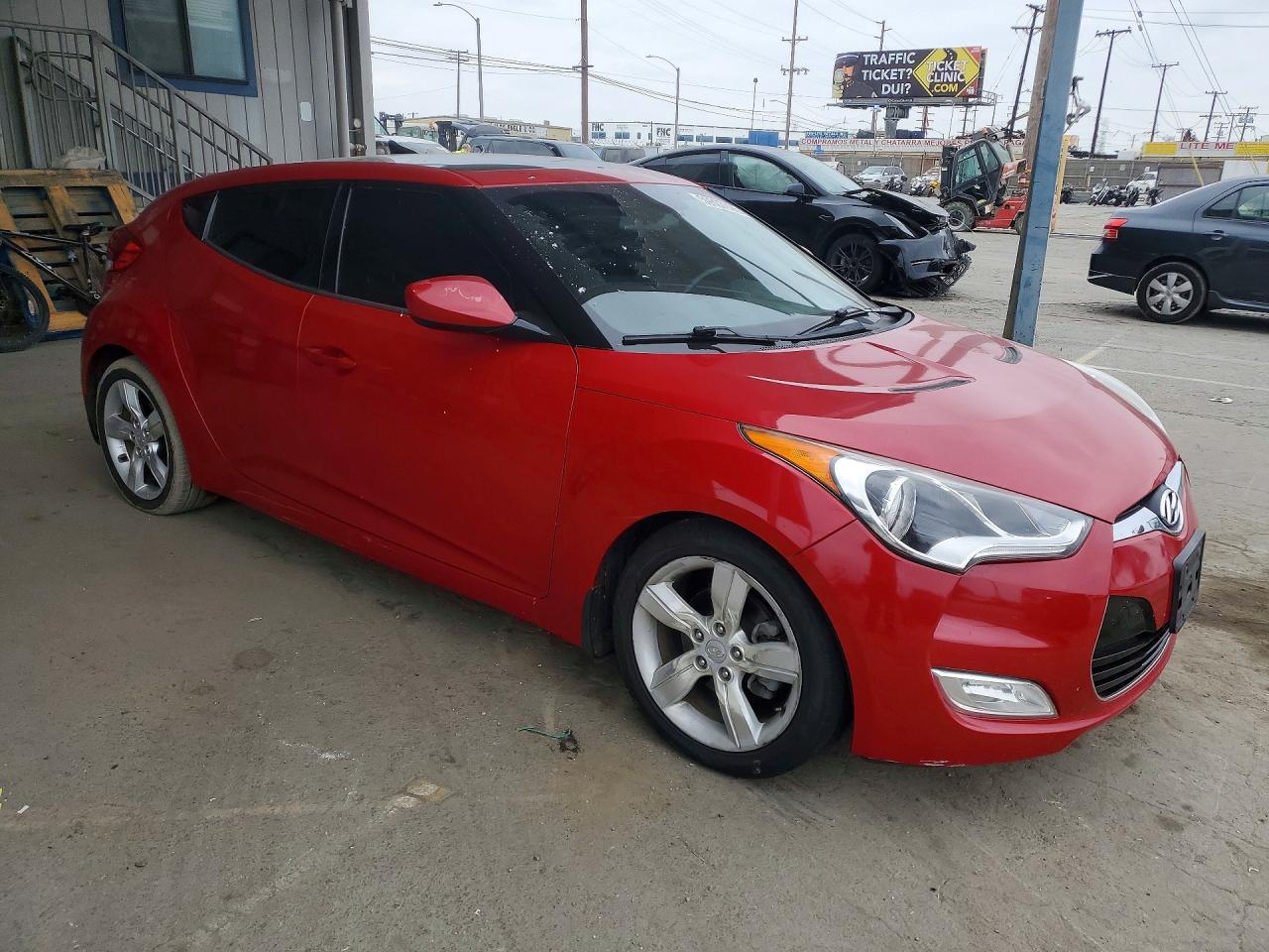 2014 Hyundai Veloster Base Red vin: KMHTC6AD2EU215318
