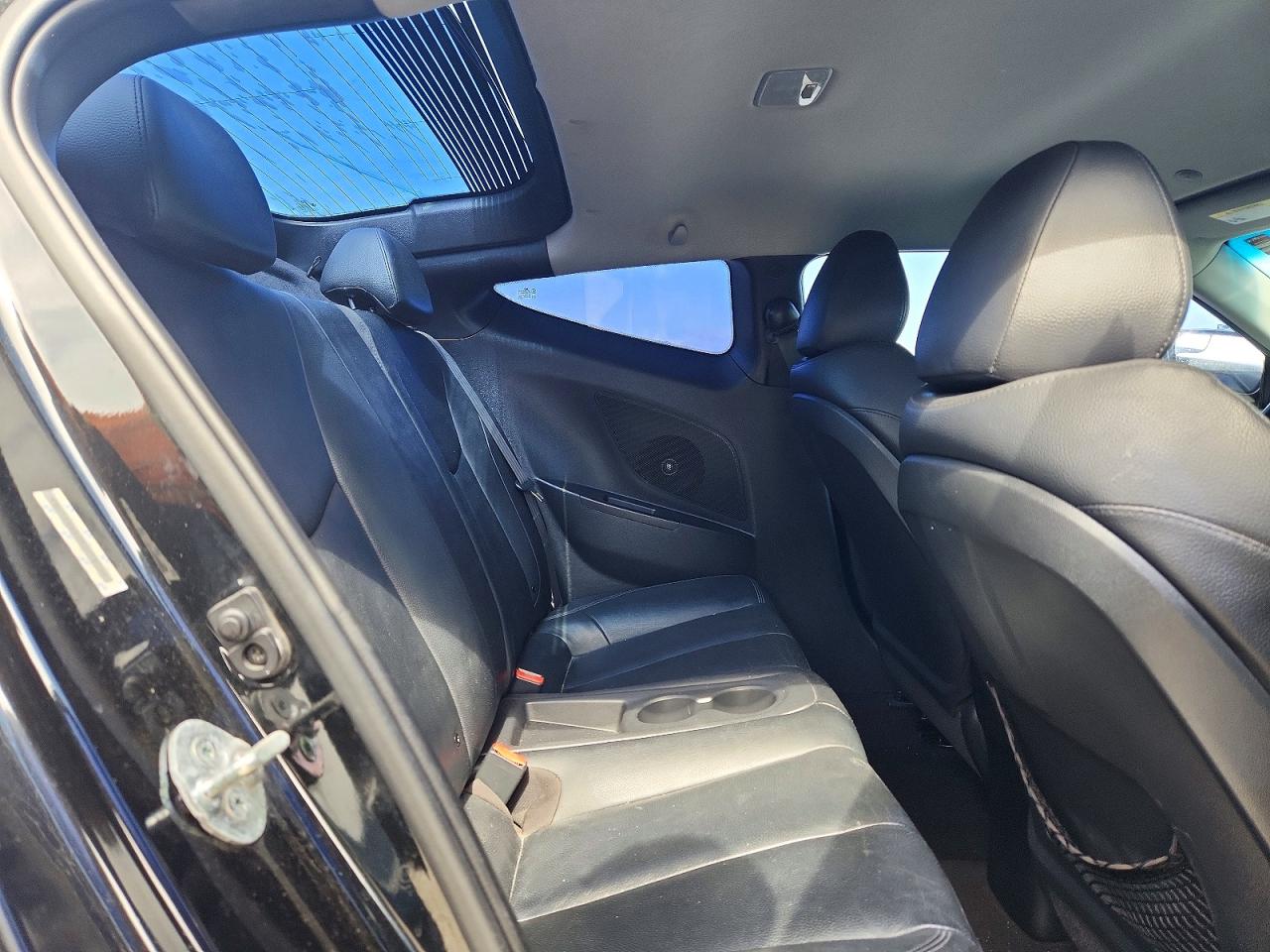 2015 Hyundai Veloster Re:flex Black vin: KMHTC6AD2FU218706