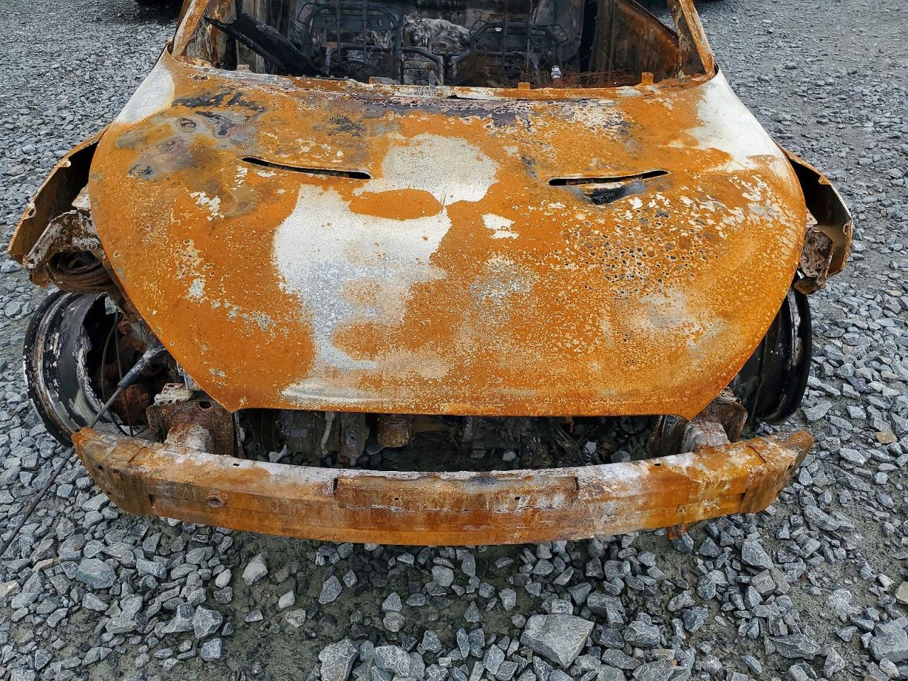 2015 Hyundai Veloster Base Burn vin: KMHTC6AD2FU220830