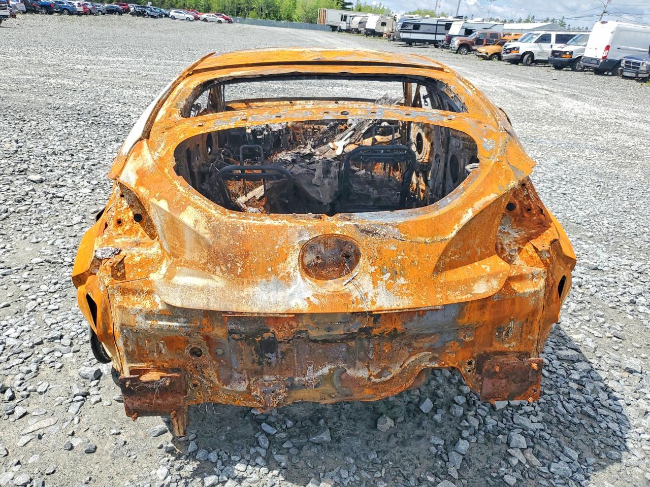 2015 Hyundai Veloster Base Burn vin: KMHTC6AD2FU220830