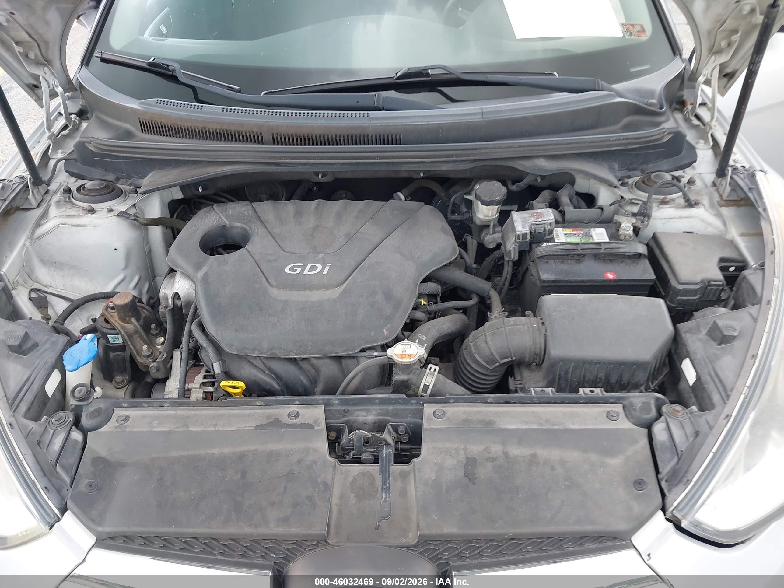 2015 Hyundai Veloster Серебряный vin: KMHTC6AD2FU234372