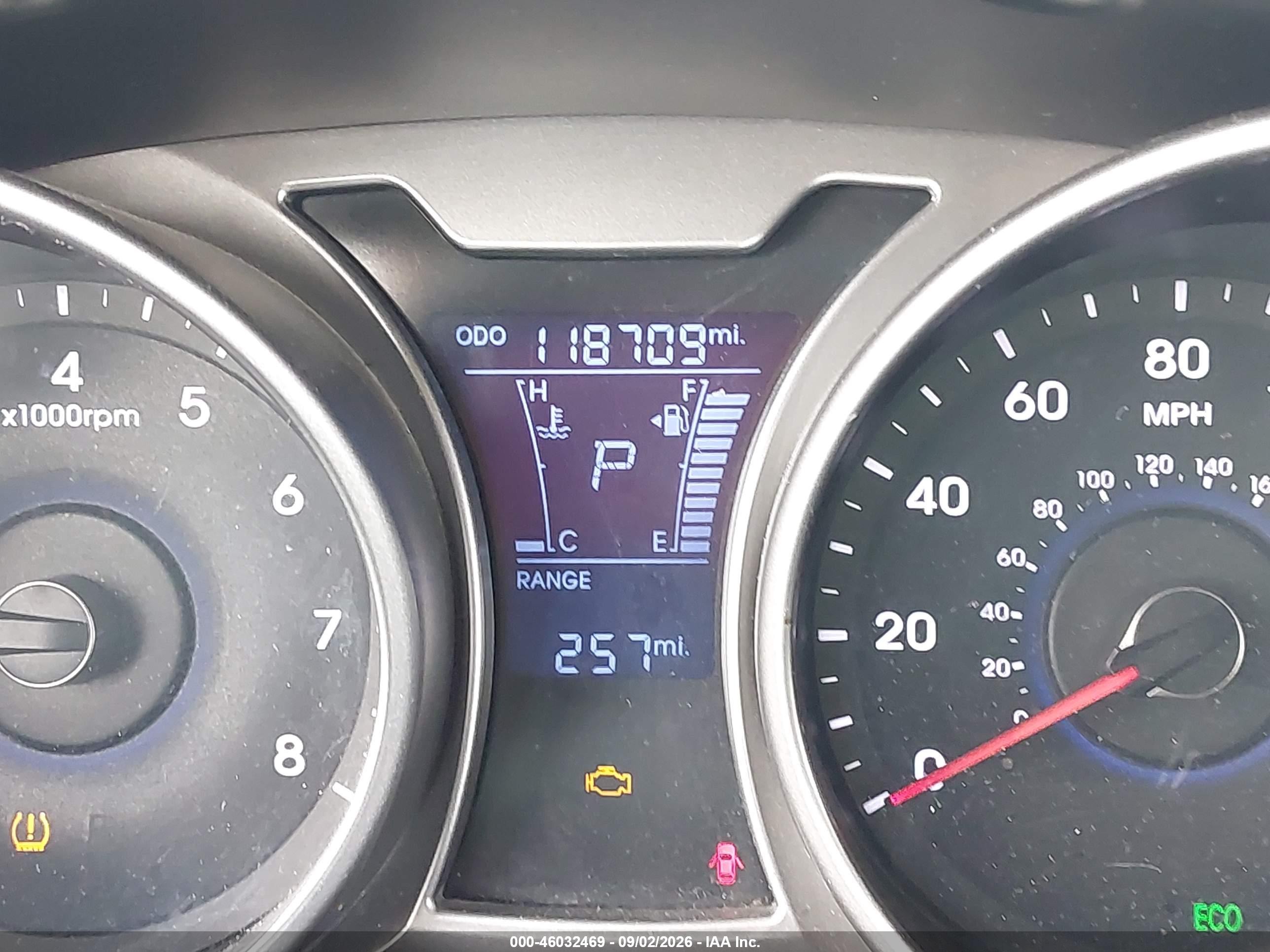 2015 Hyundai Veloster Серебряный vin: KMHTC6AD2FU234372
