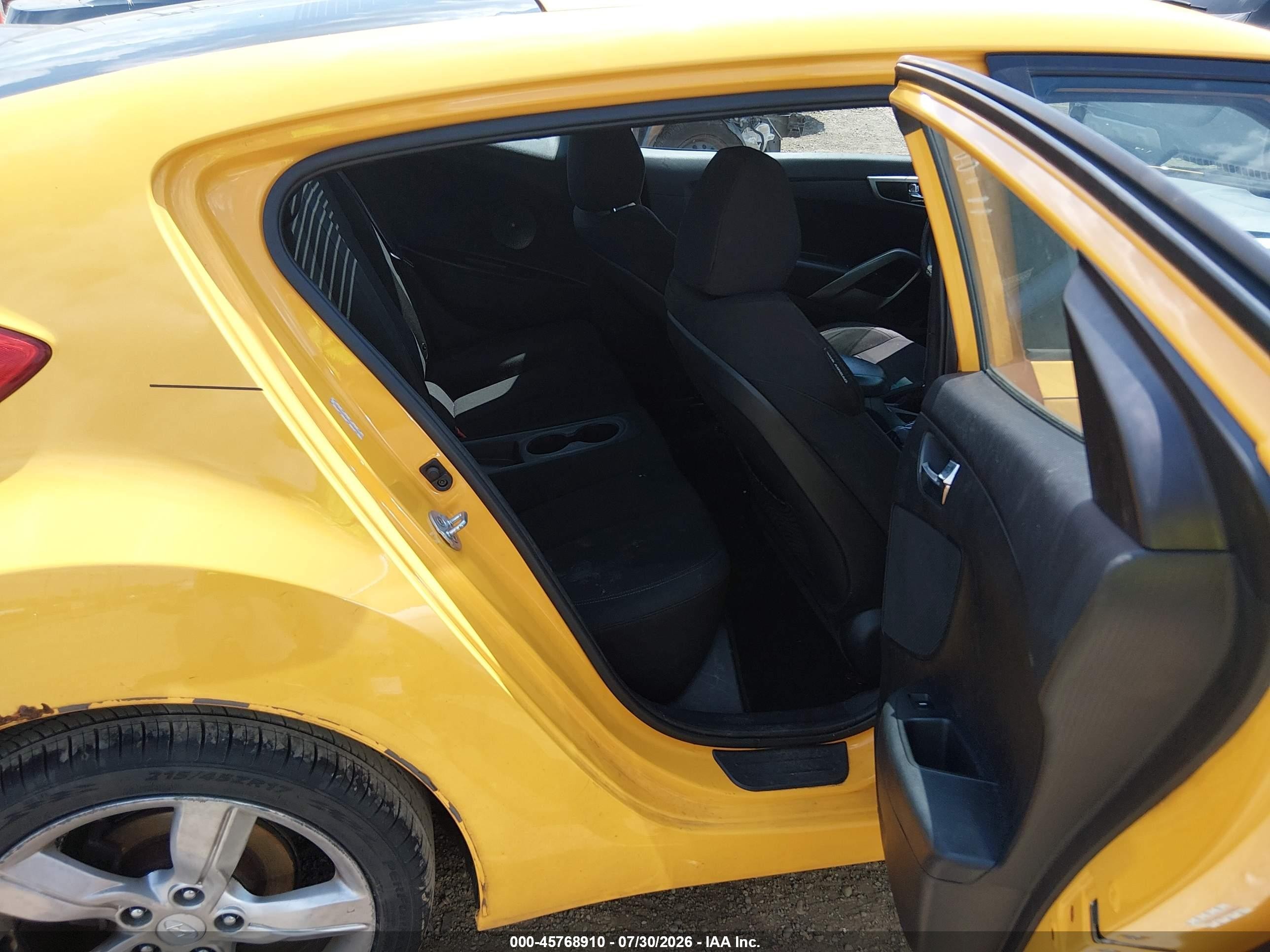 2015 Hyundai Veloster   Yellow vin: KMHTC6AD2FU235814