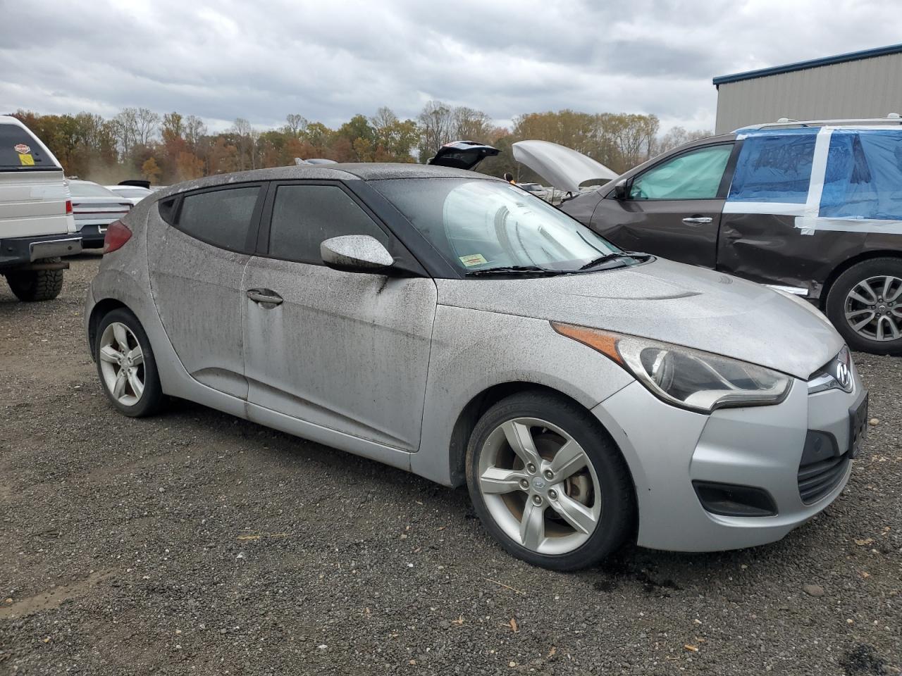 2015 Hyundai Veloster Base Silver vin: KMHTC6AD2FU237868