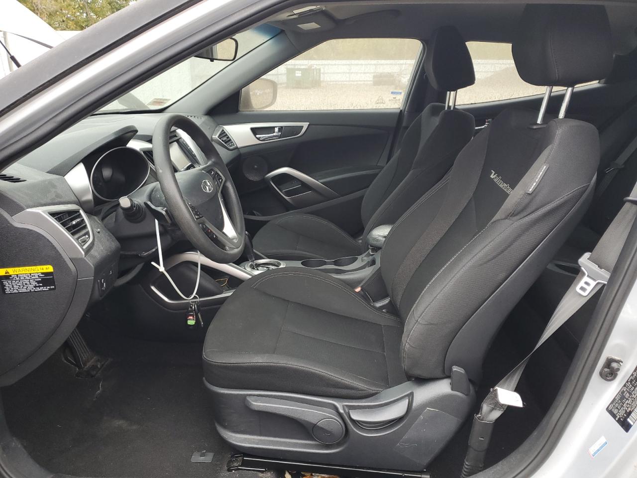 2015 Hyundai Veloster Base Silver vin: KMHTC6AD2FU237868