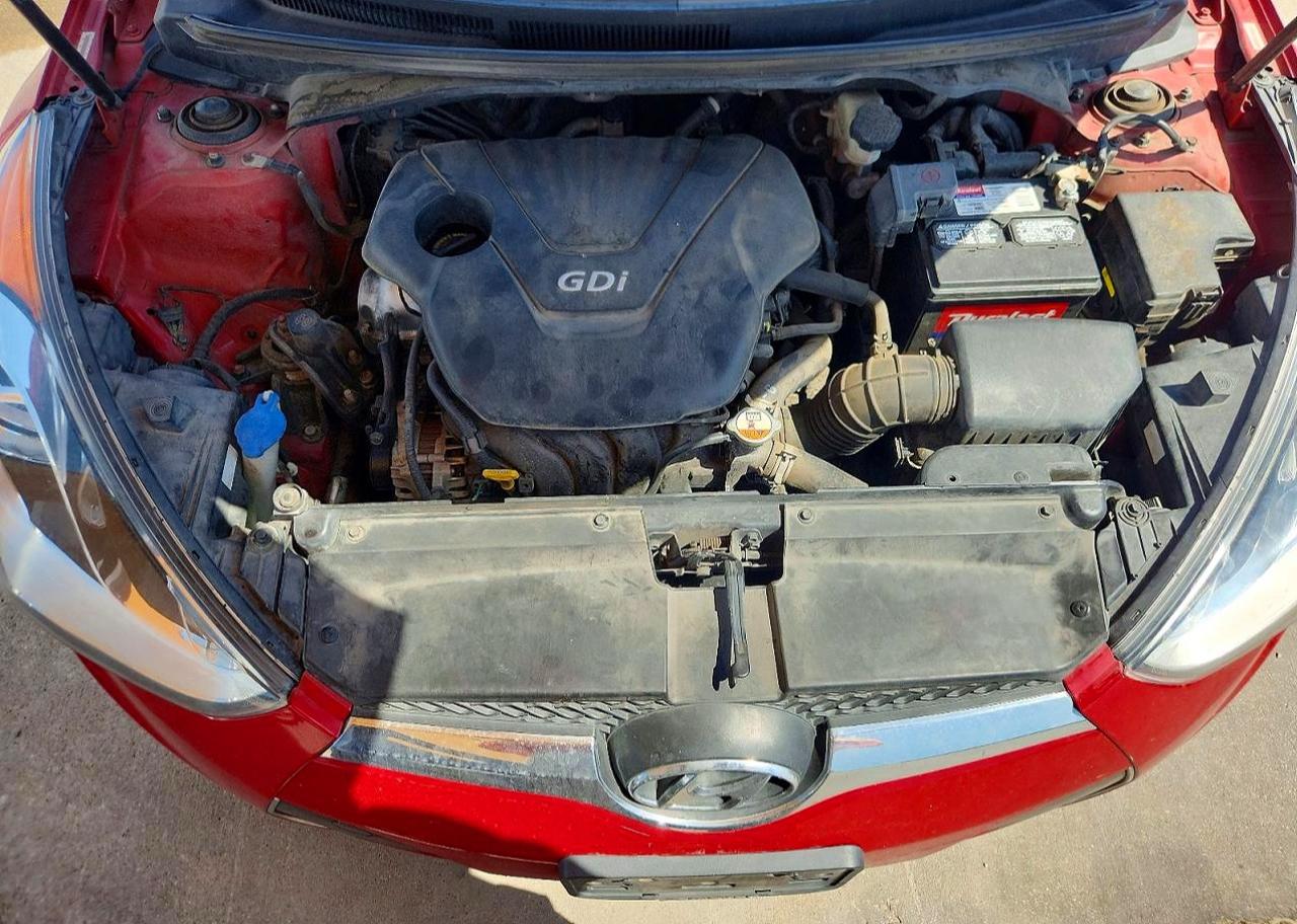 2015 Hyundai Veloster Base Red vin: KMHTC6AD2FU244531