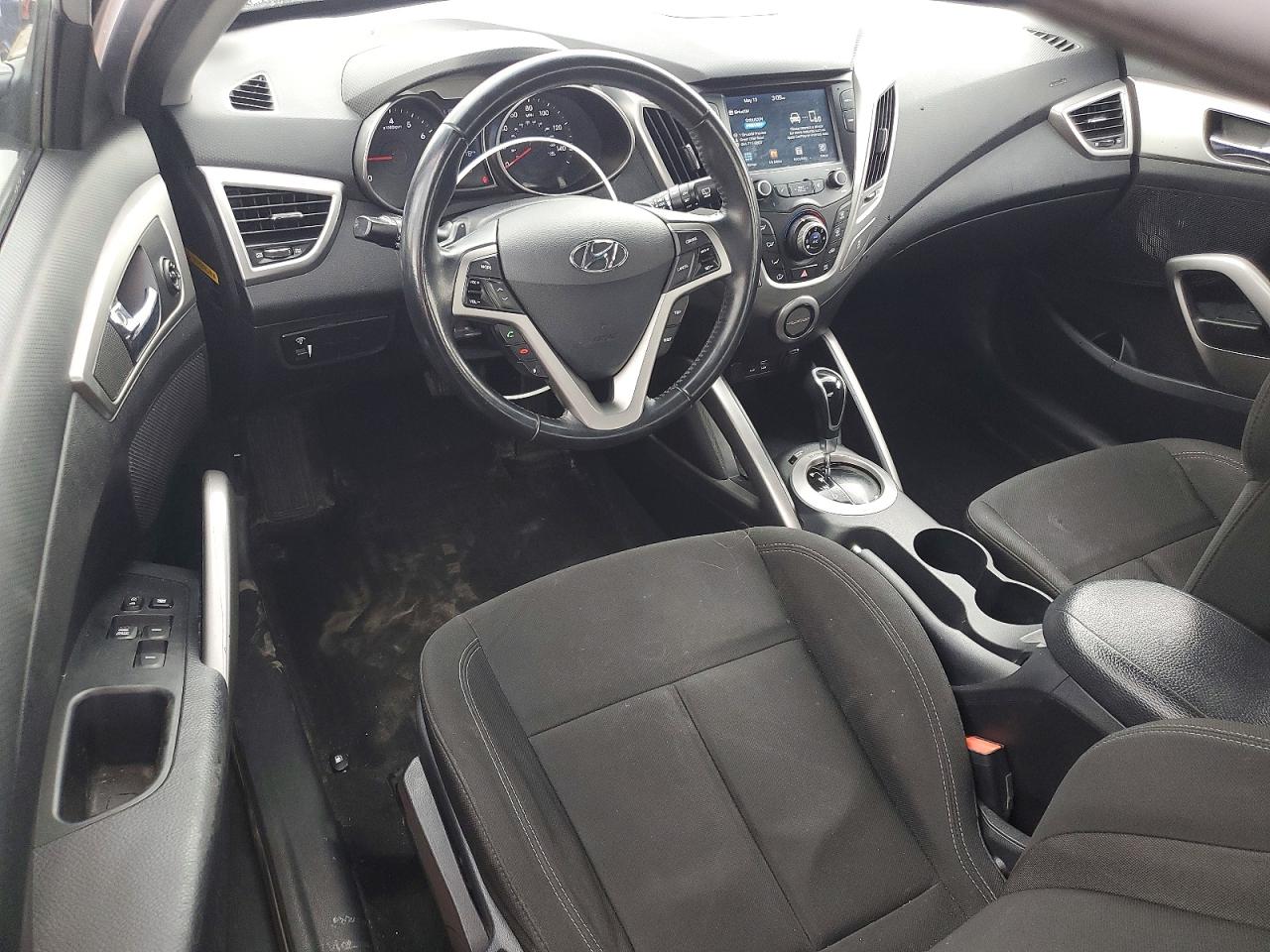 2017 Hyundai Veloster Base Silver vin: KMHTC6AD2HU306092