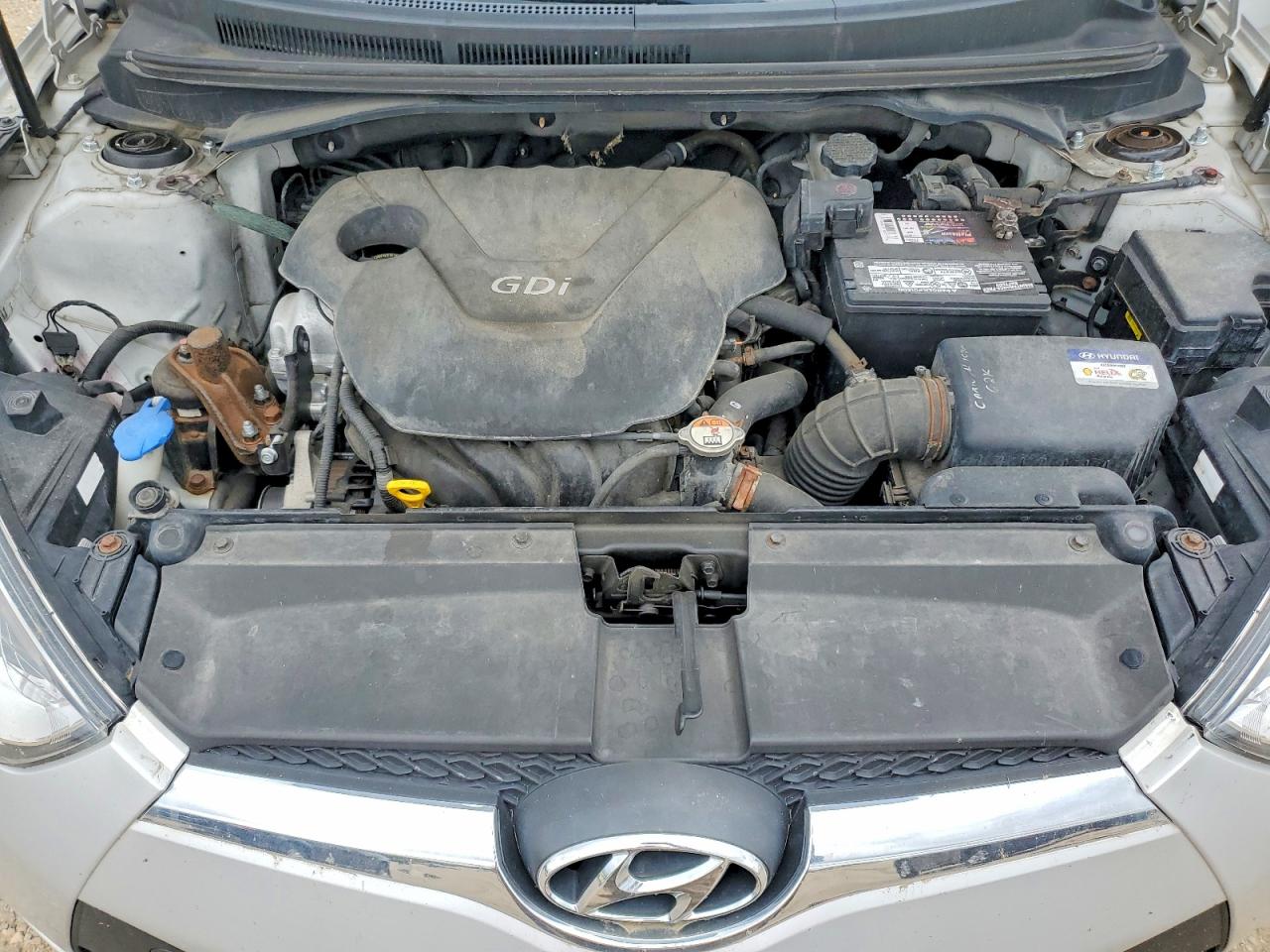 2017 Hyundai Veloster Base Silver vin: KMHTC6AD2HU306092
