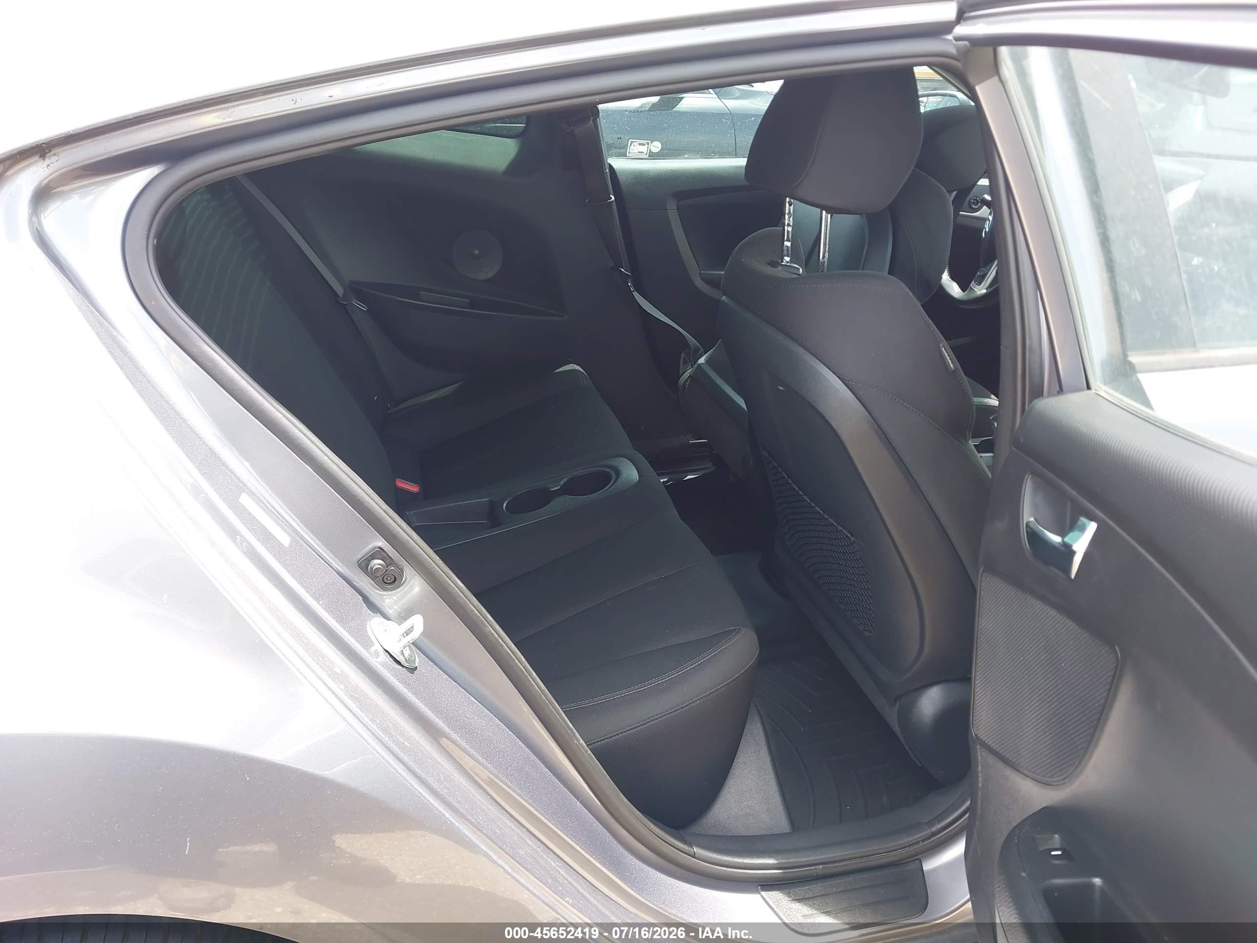 2017 Hyundai Veloster   Серый vin: KMHTC6AD2HU308540