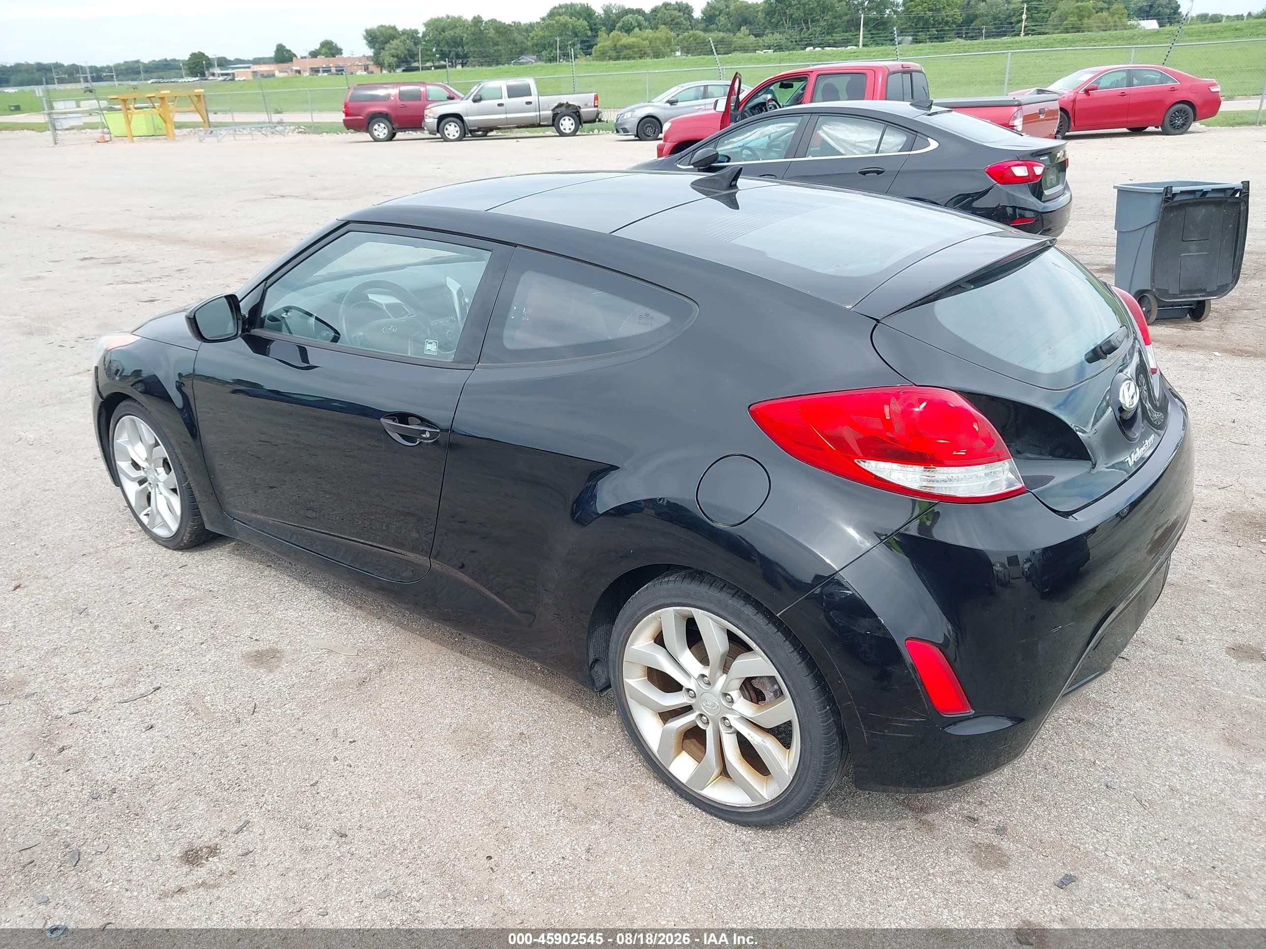 2012 Hyundai Veloster Base W/red/black Black vin: KMHTC6AD3CU052482
