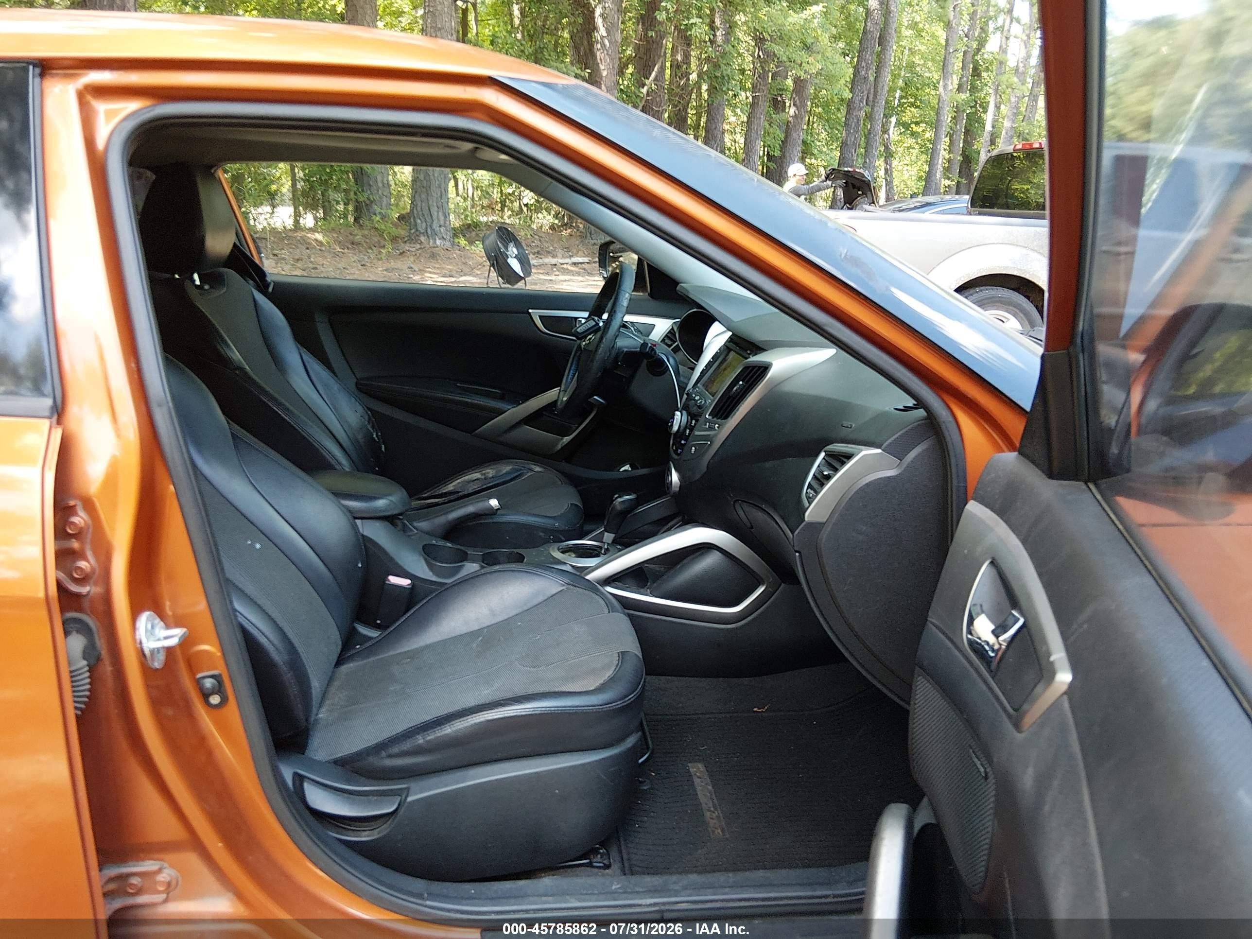 2012 Hyundai Veloster Base W/black Orange vin: KMHTC6AD3CU057598