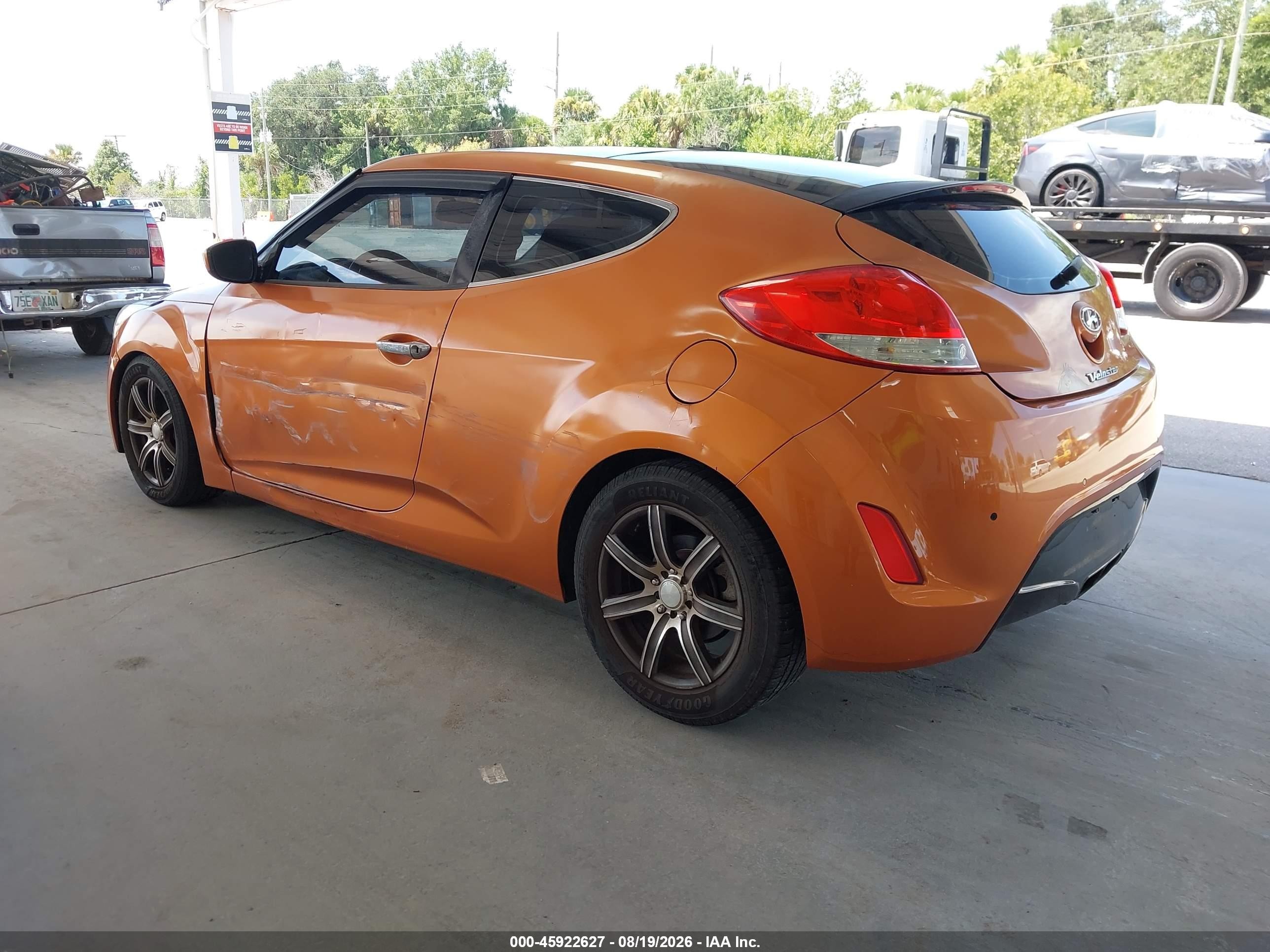 2012 Hyundai Veloster Base W/black Orange vin: KMHTC6AD3CU074787