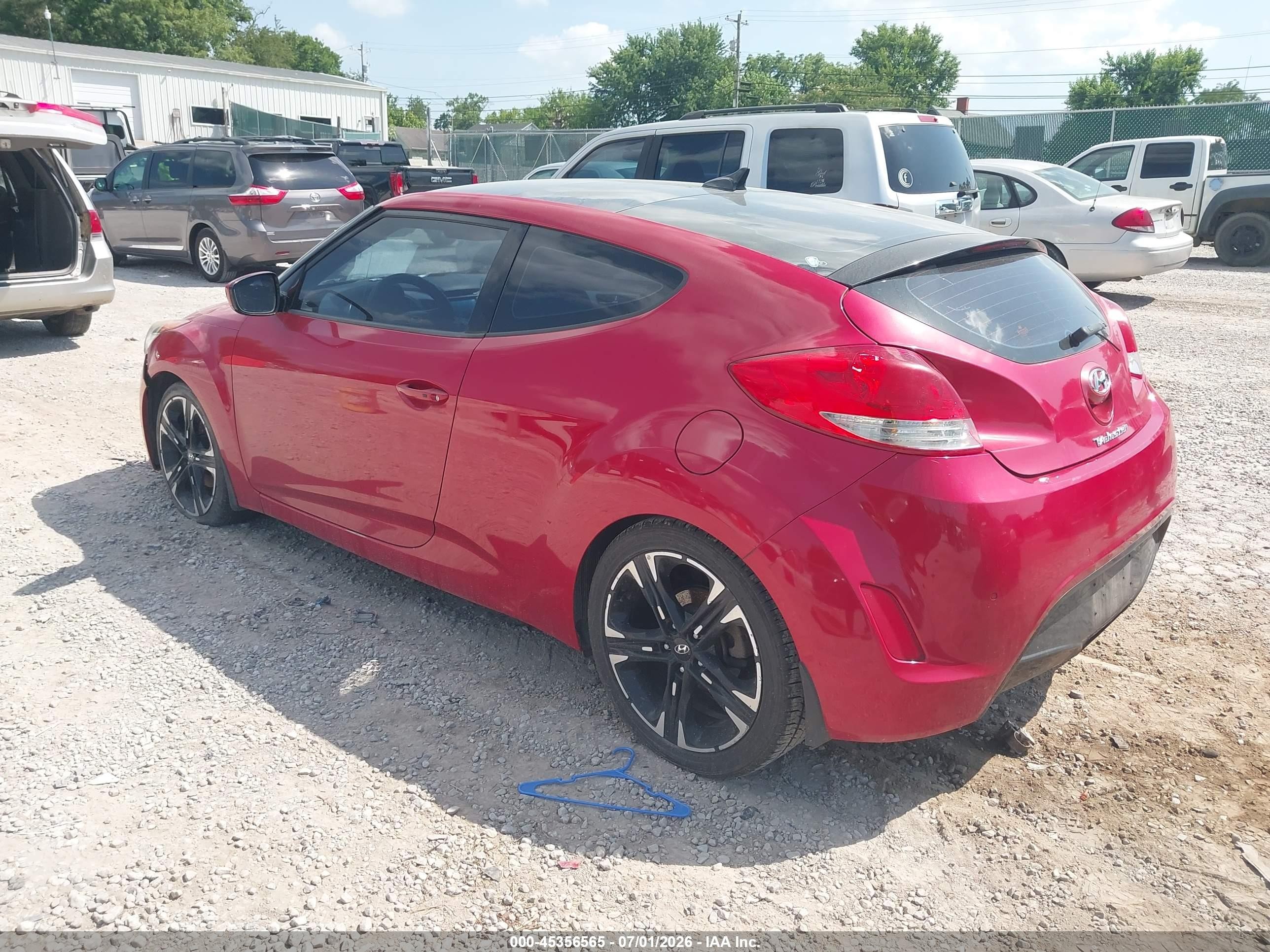 2013 Hyundai Veloster Base W/gray Red vin: KMHTC6AD3DU091915