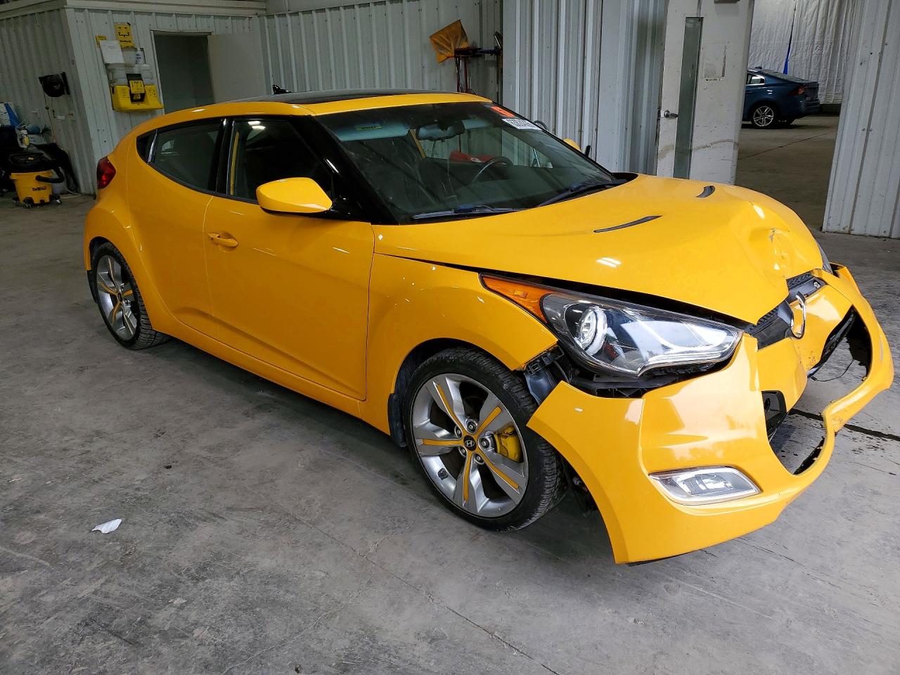 2013 Hyundai Veloster Base Yellow vin: KMHTC6AD3DU123276