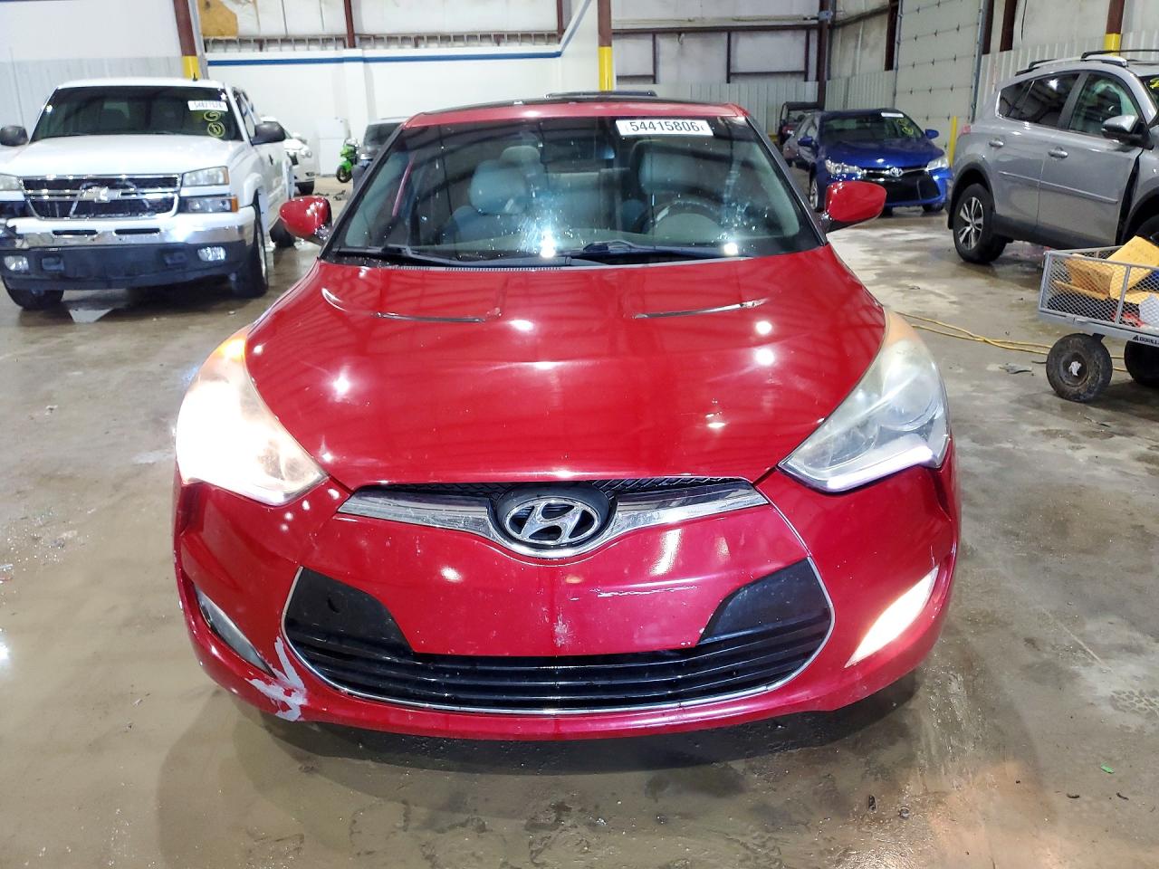 2013 Hyundai Veloster Base Red vin: KMHTC6AD3DU126842