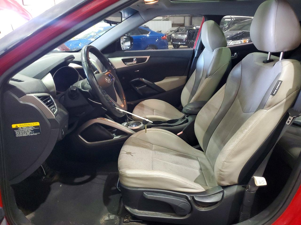 2013 Hyundai Veloster Base Red vin: KMHTC6AD3DU126842