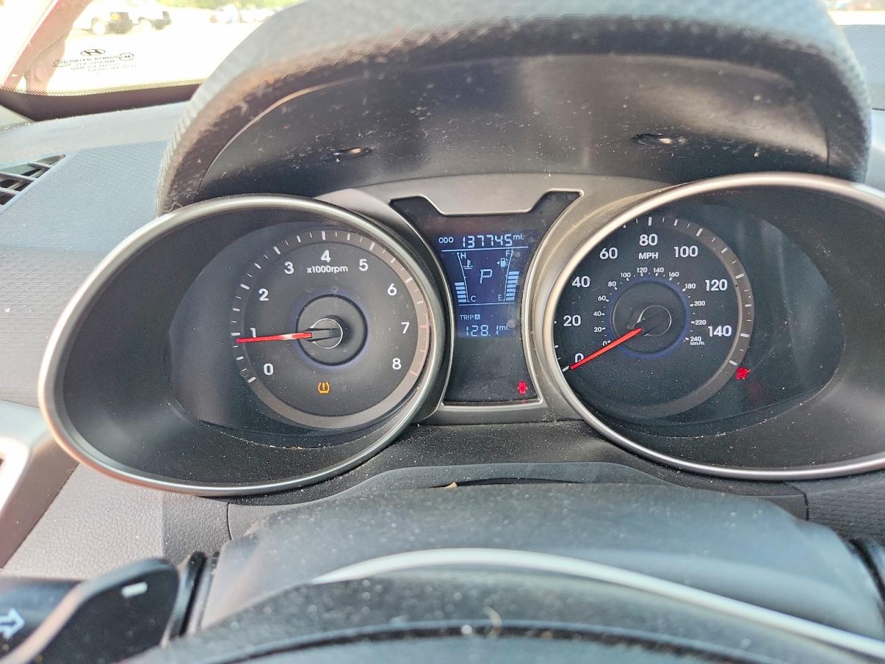 2013 Hyundai Veloster Re Mix Red vin: KMHTC6AD3DU138442