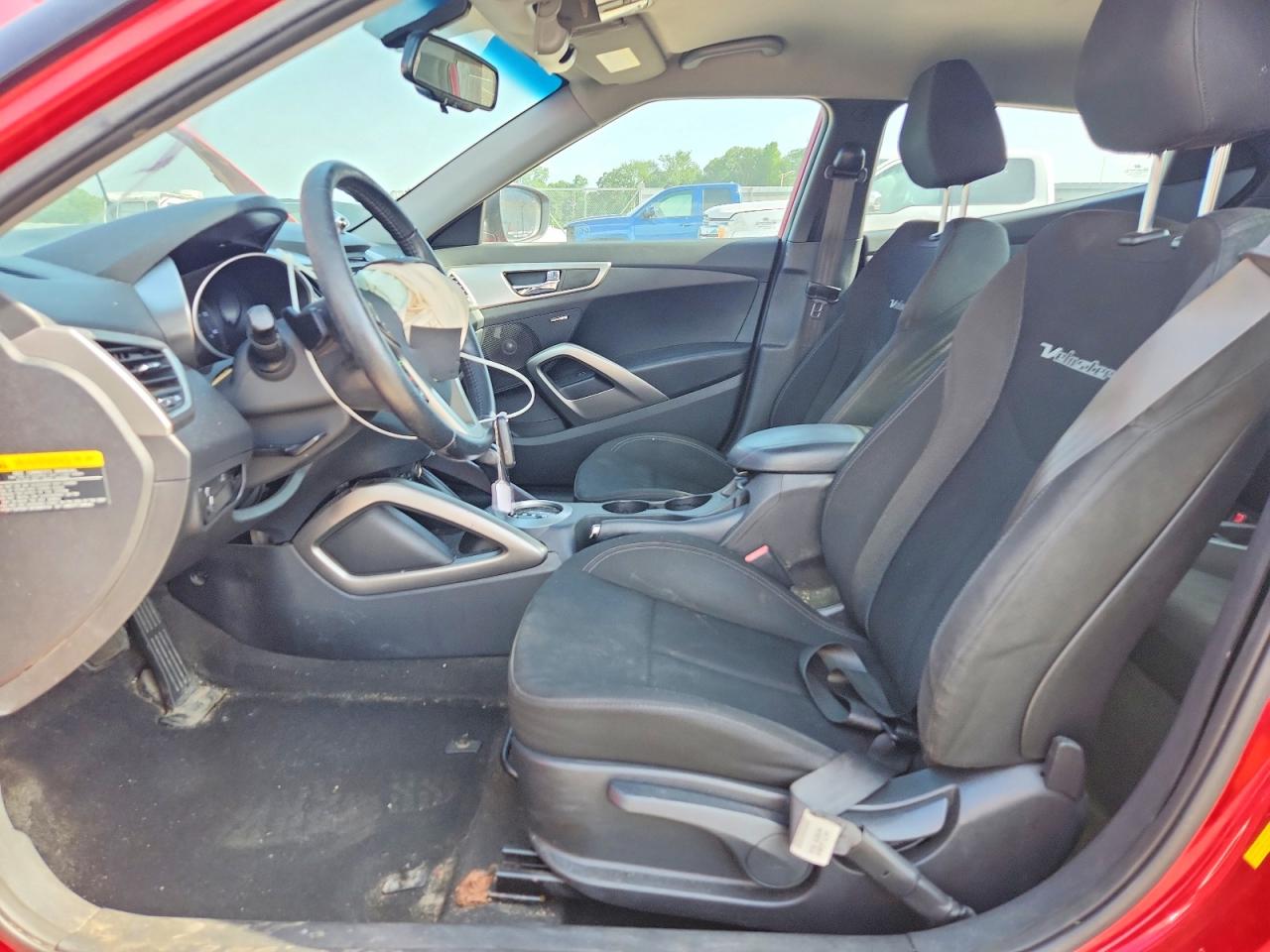2013 Hyundai Veloster Re Mix Red vin: KMHTC6AD3DU138442