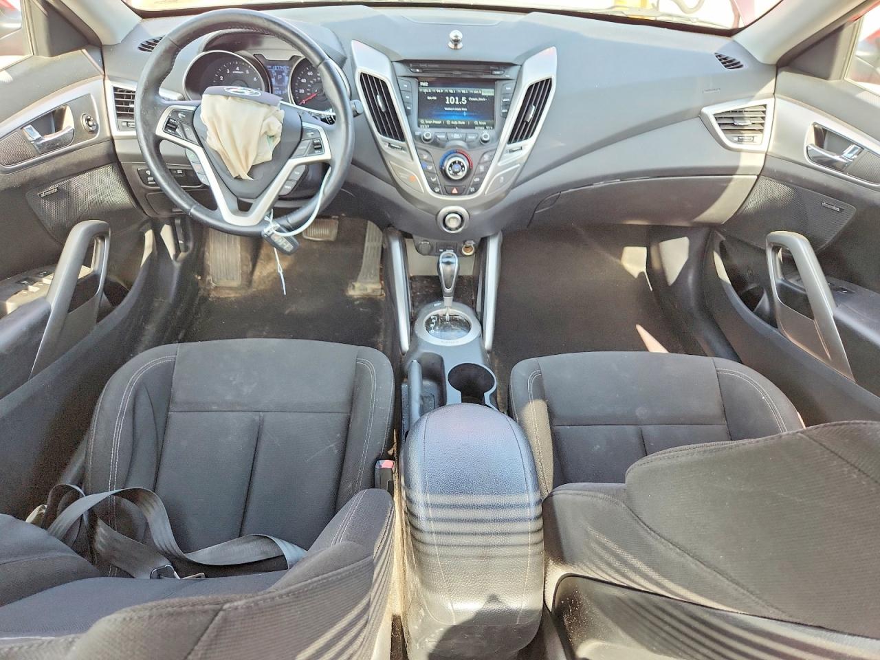 2013 Hyundai Veloster Re Mix Red vin: KMHTC6AD3DU138442