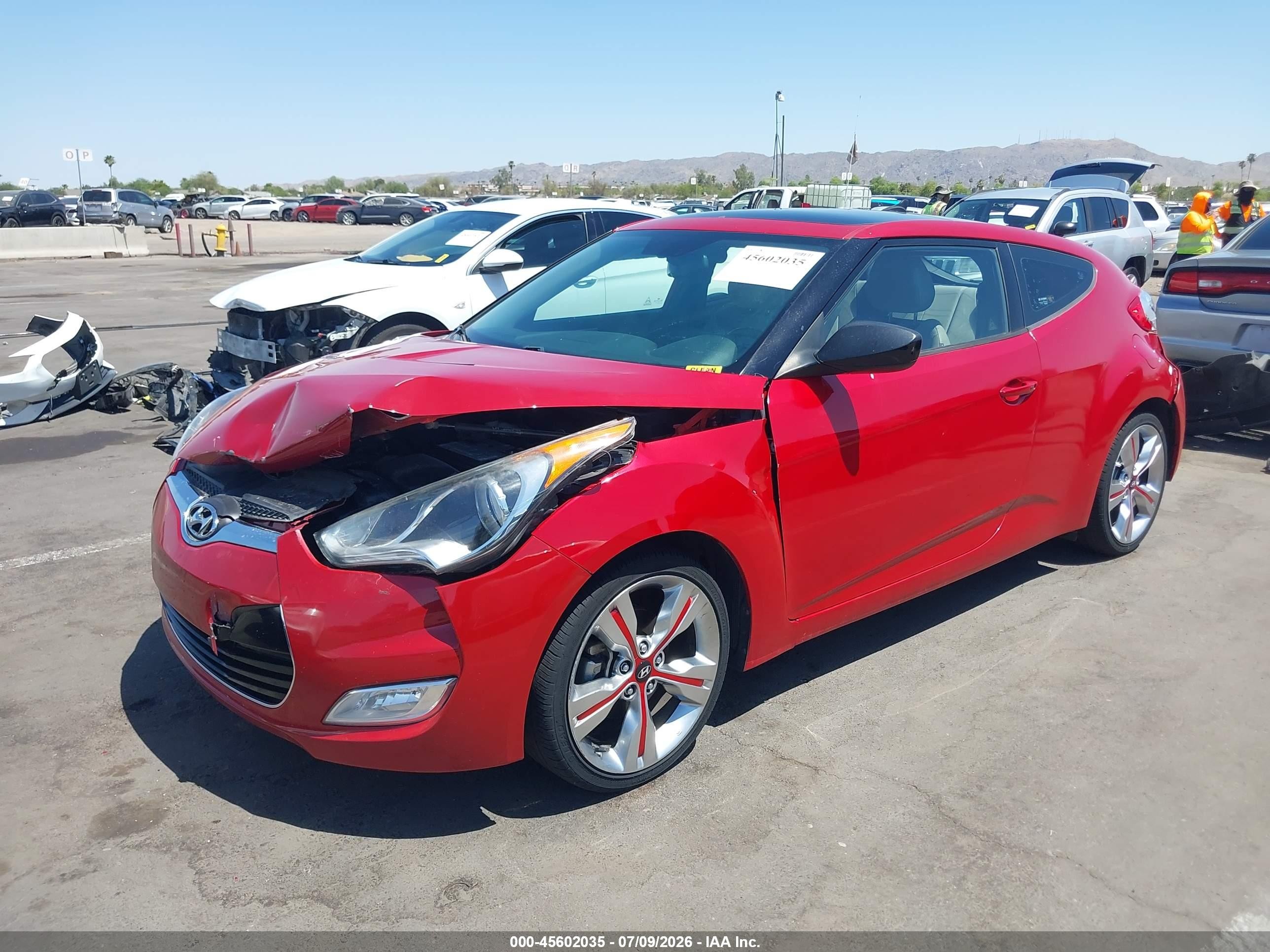 2013 Hyundai Veloster Base W/gray Red vin: KMHTC6AD3DU165608
