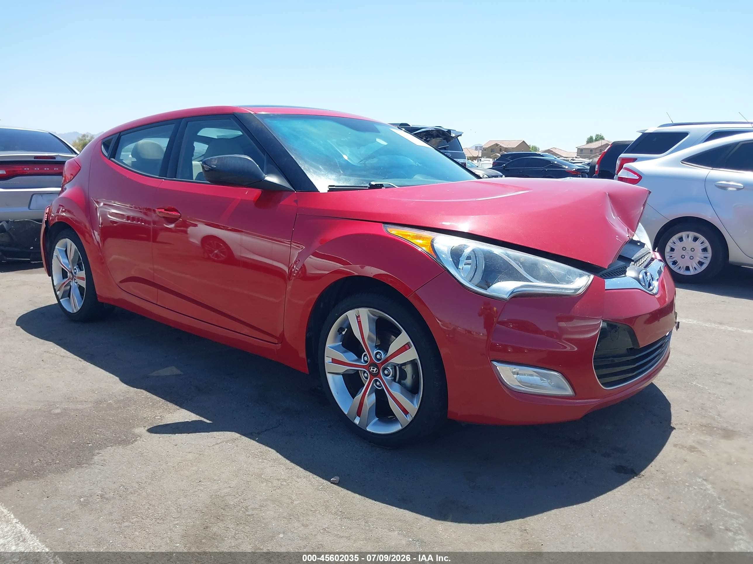 2013 Hyundai Veloster Base W/gray Red vin: KMHTC6AD3DU165608