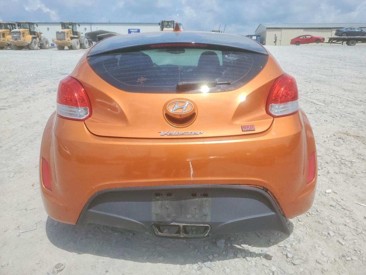 2014 Hyundai Veloster Re:flex Orange vin: KMHTC6AD3EU213688