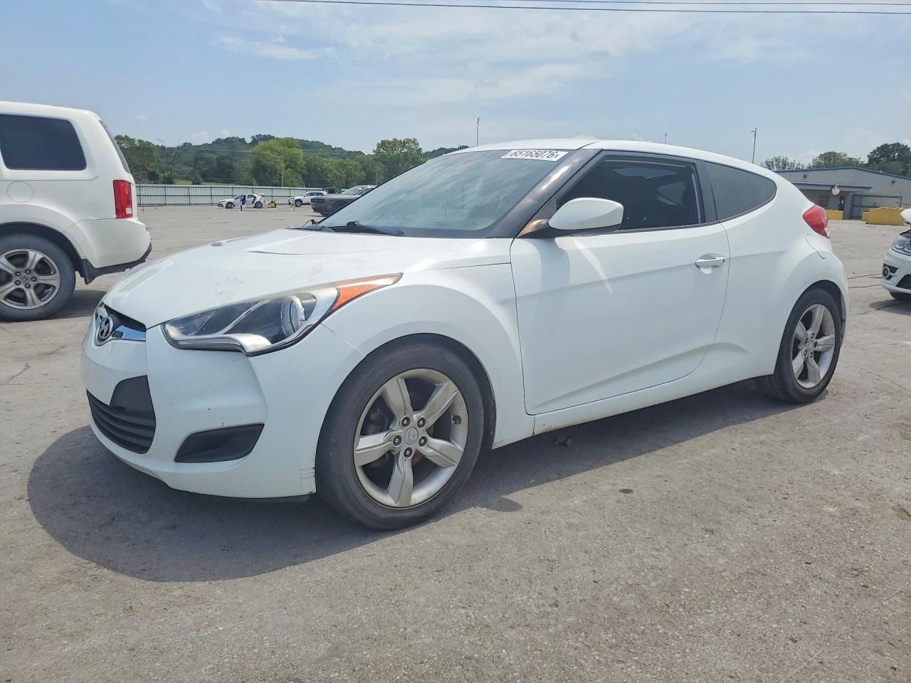 2015 Hyundai Veloster Base White vin: KMHTC6AD3FU226295