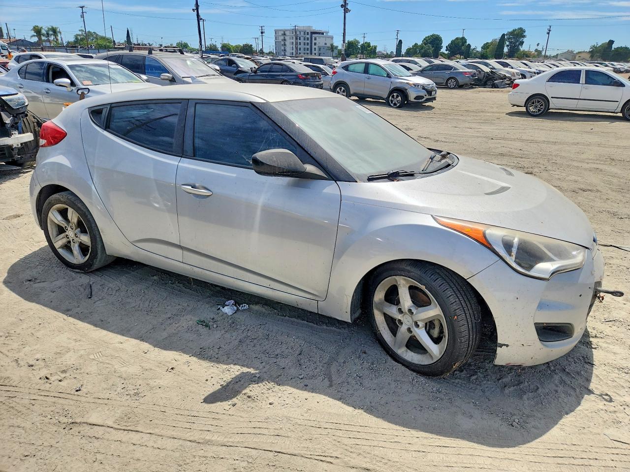 2015 Hyundai Veloster Base Silver vin: KMHTC6AD3FU239306