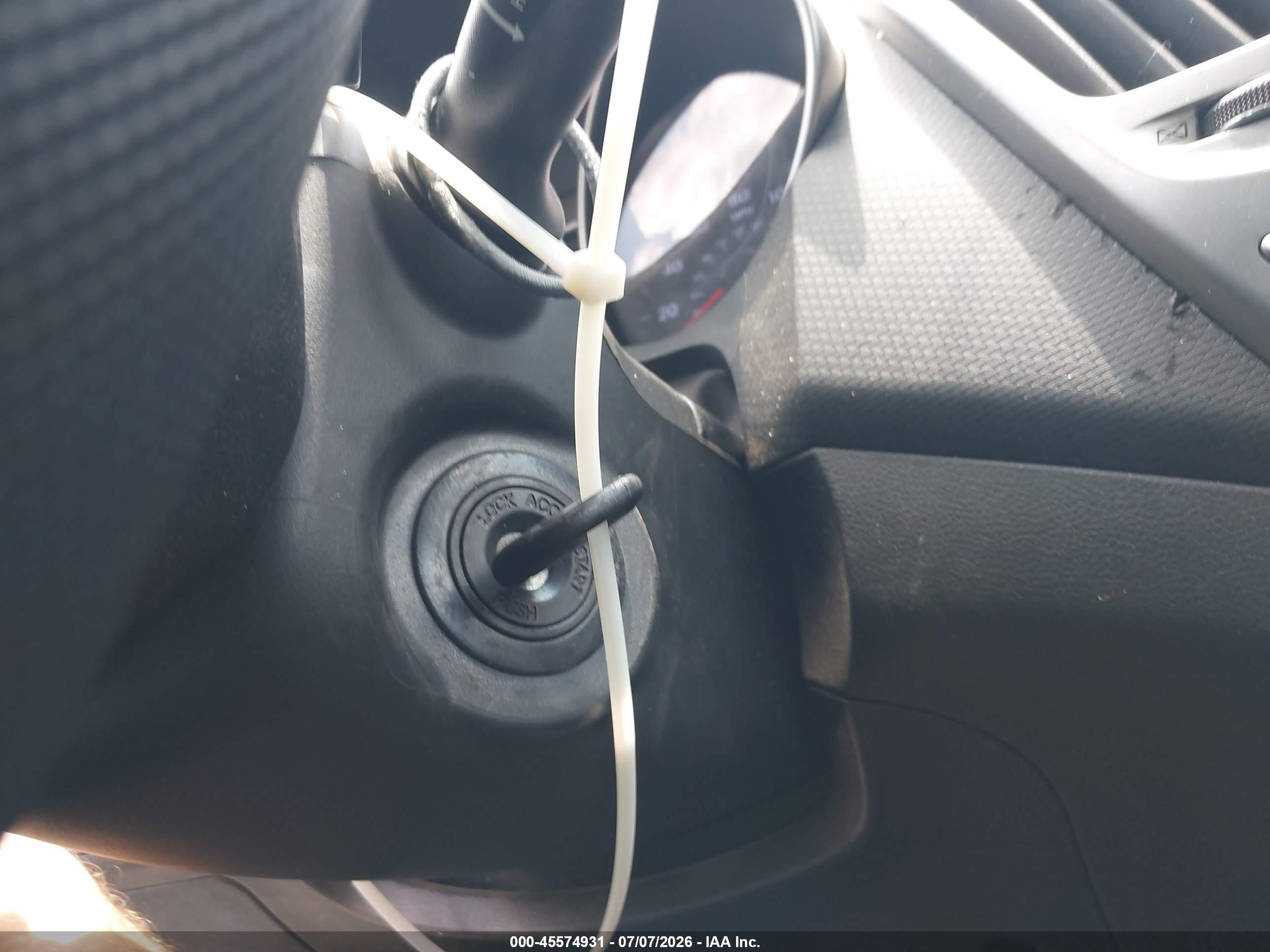 2015 Hyundai Veloster   Черный vin: KMHTC6AD3FU243274
