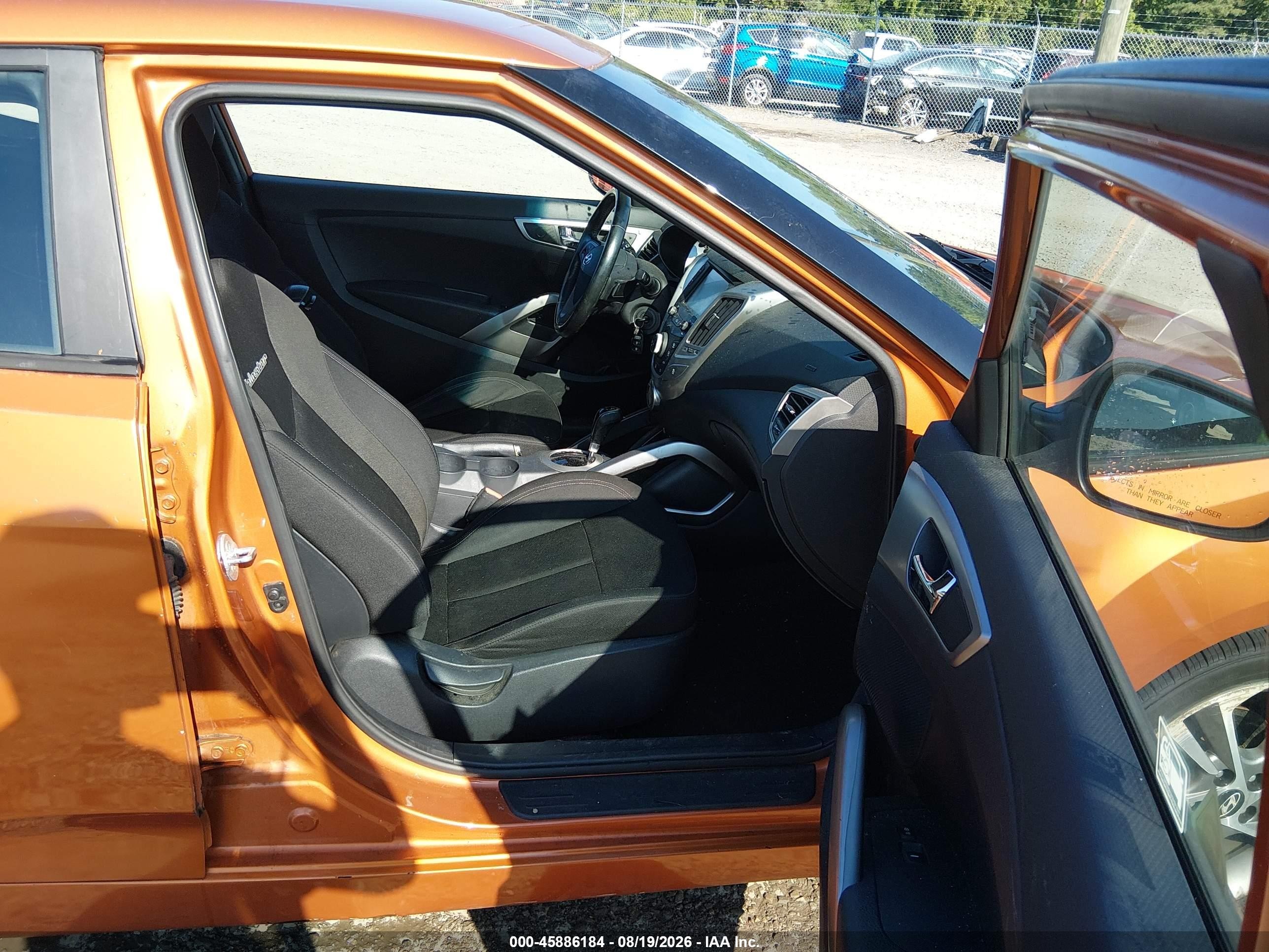 2017 Hyundai Veloster   Orange vin: KMHTC6AD3HU308353