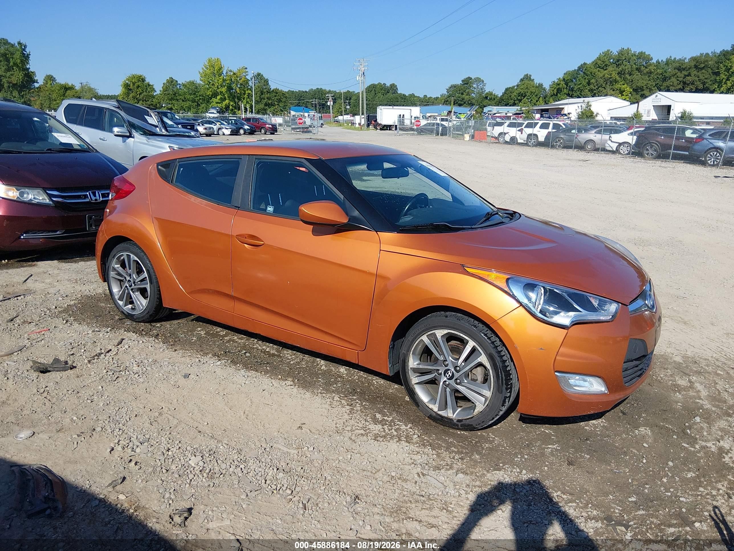 2017 Hyundai Veloster   Orange vin: KMHTC6AD3HU308353