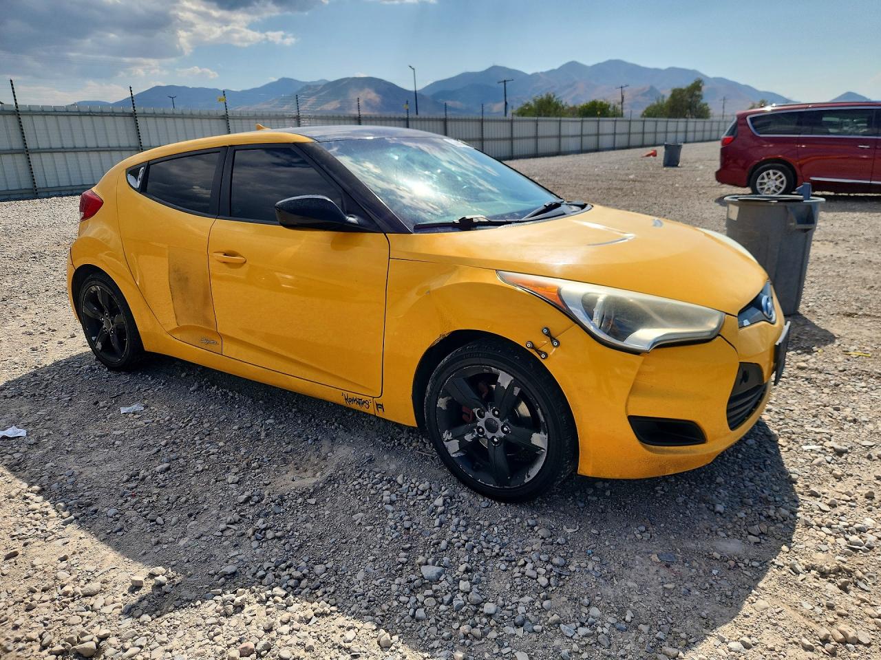 2012 Hyundai Veloster Base Yellow vin: KMHTC6AD4CU021046