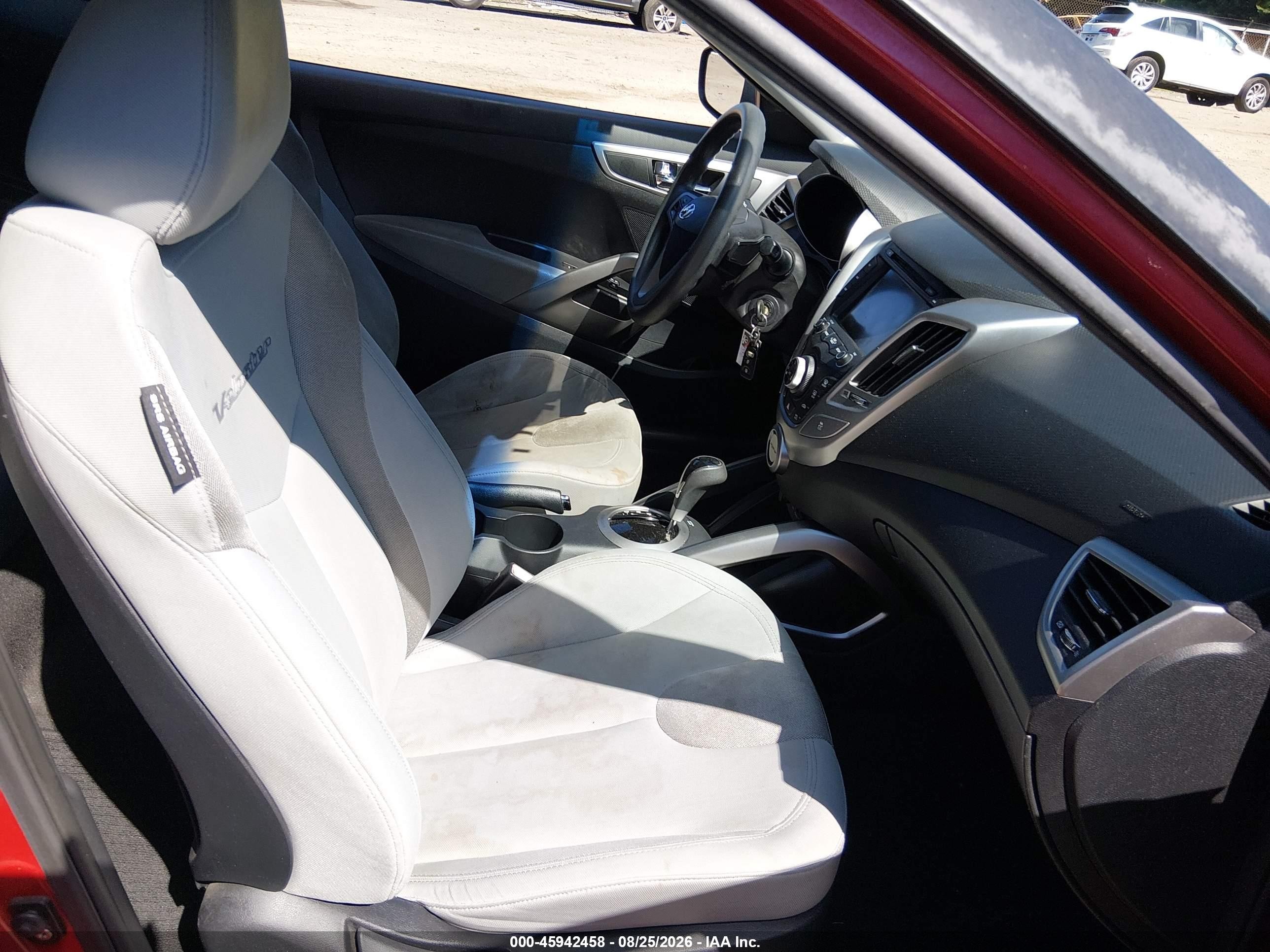 2012 Hyundai Veloster Base W/gray Red vin: KMHTC6AD4CU043760